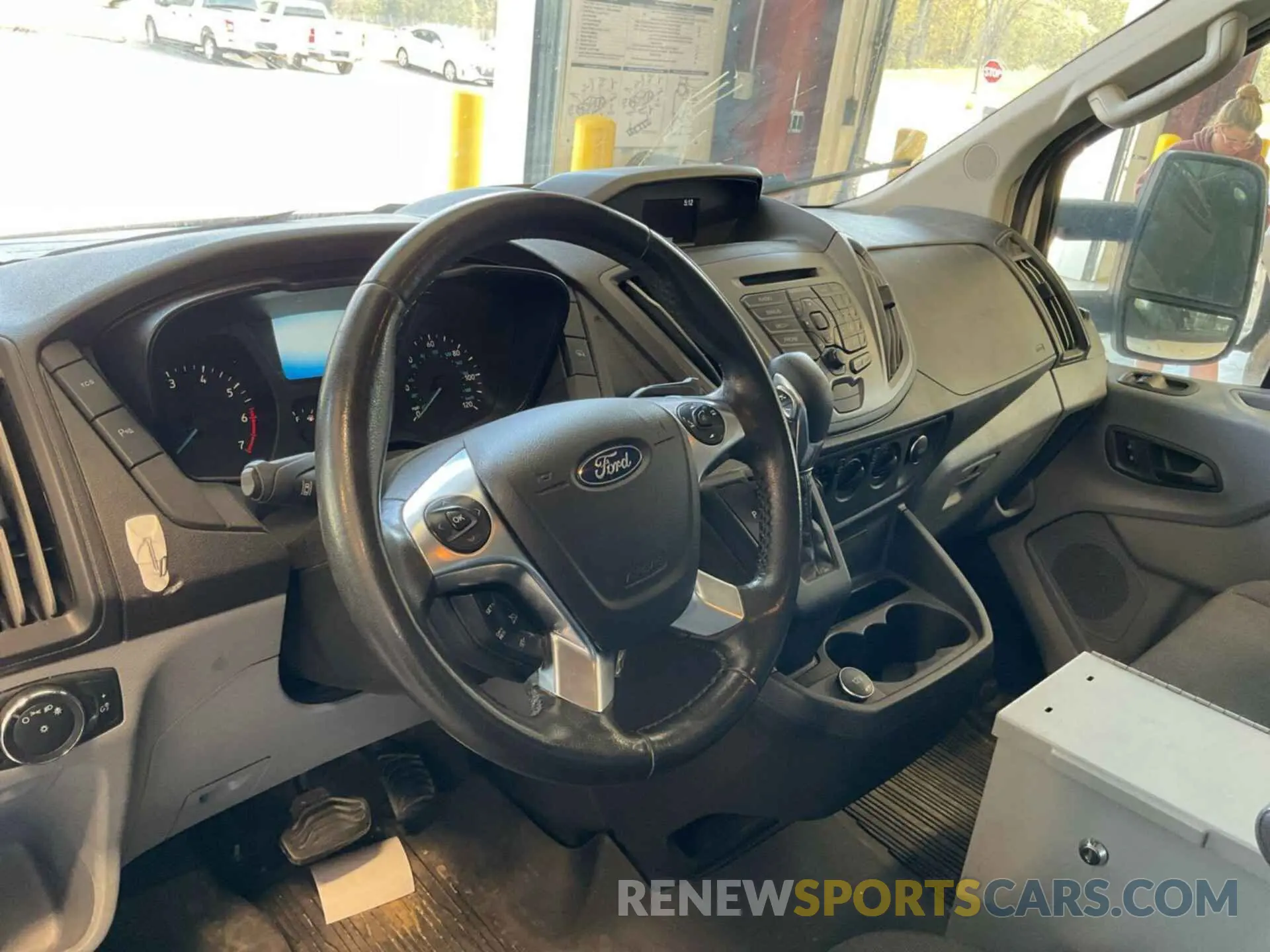 29 Photograph of a damaged car 1FTYR1YGXKKB88064 FORD TRANSIT 2019