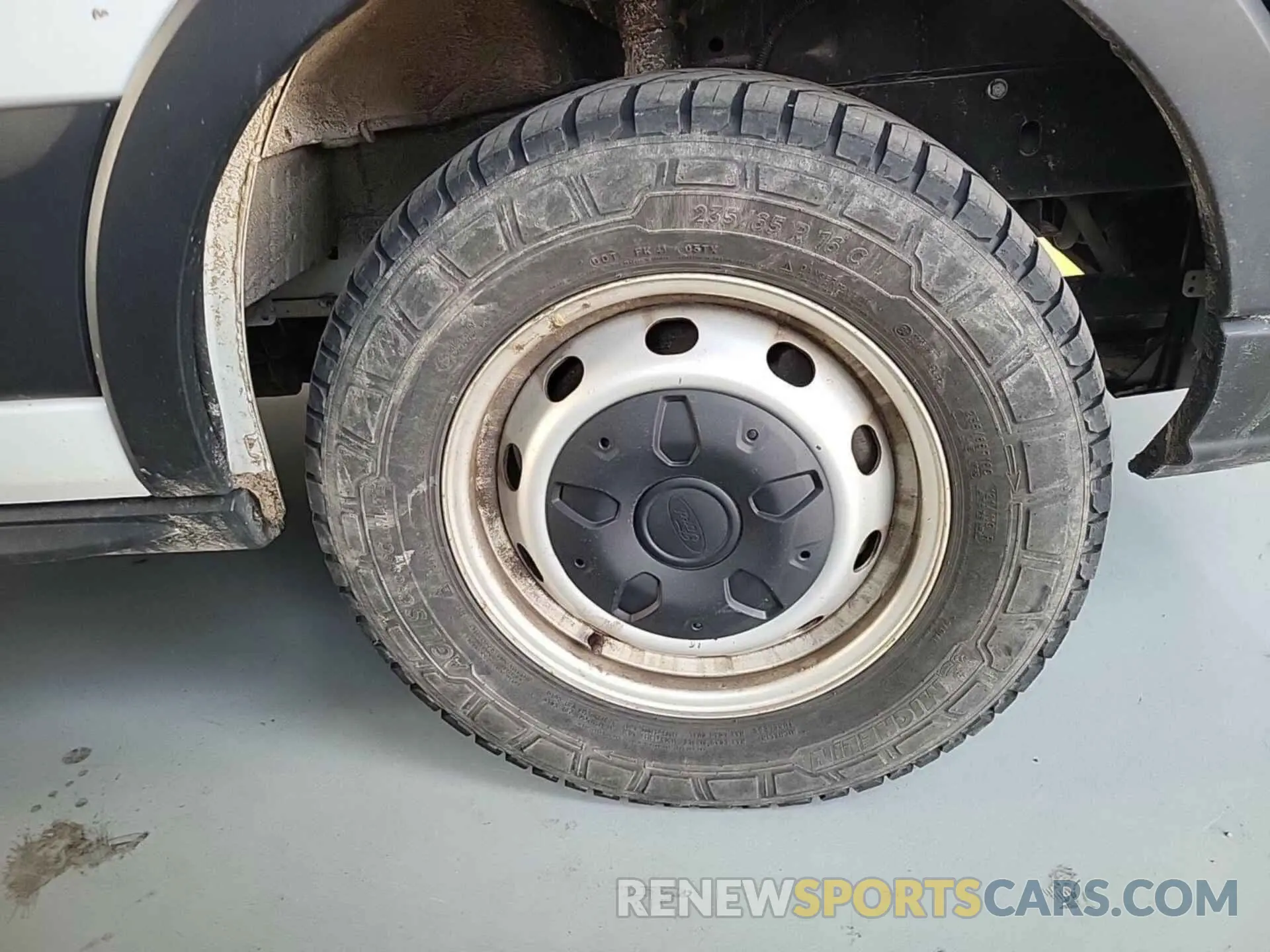 13 Photograph of a damaged car 1FTYR1YM1KKB87858 FORD TRANSIT 2019