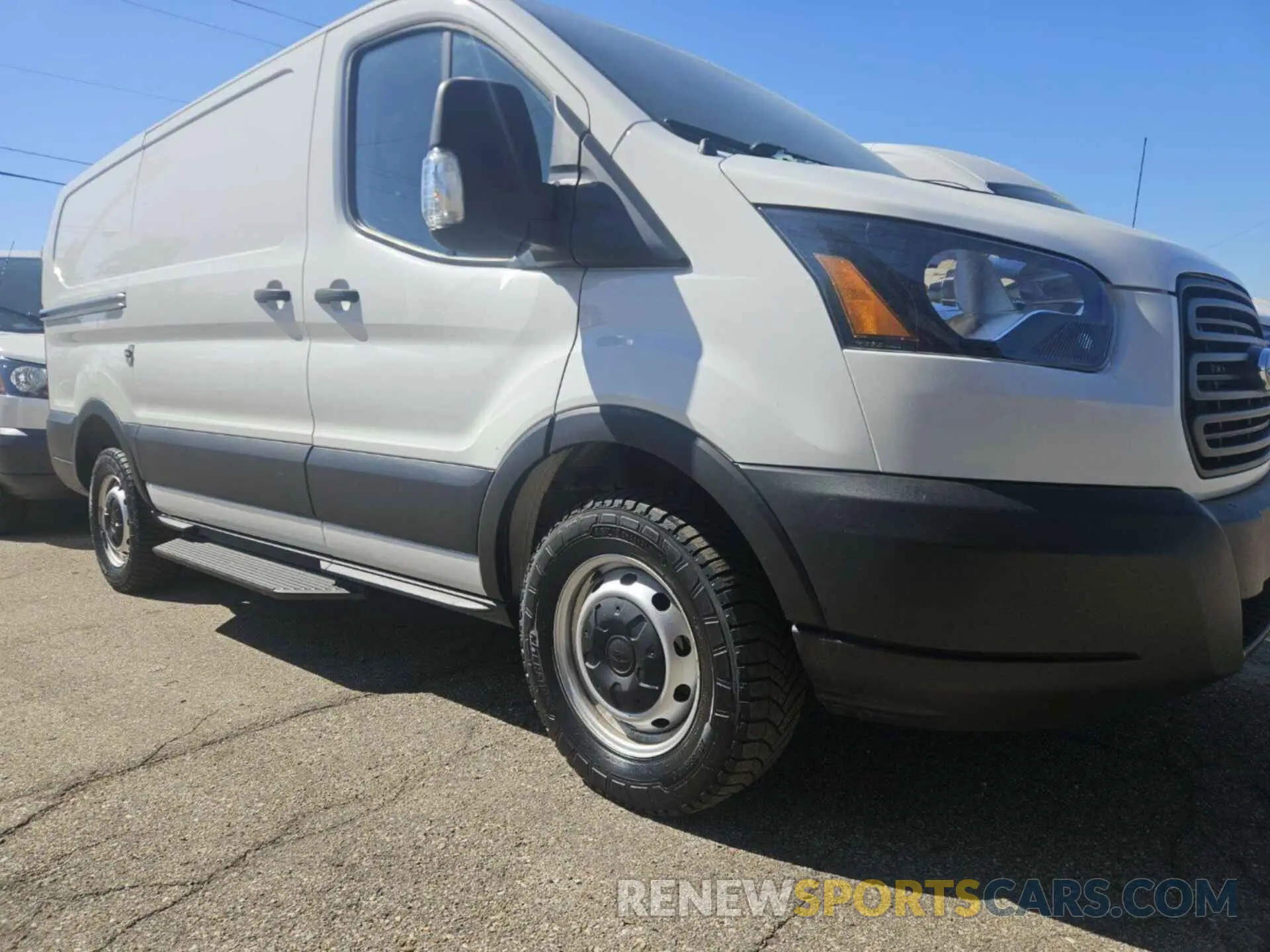 16 Photograph of a damaged car 1FTYR1YM1KKB87858 FORD TRANSIT 2019