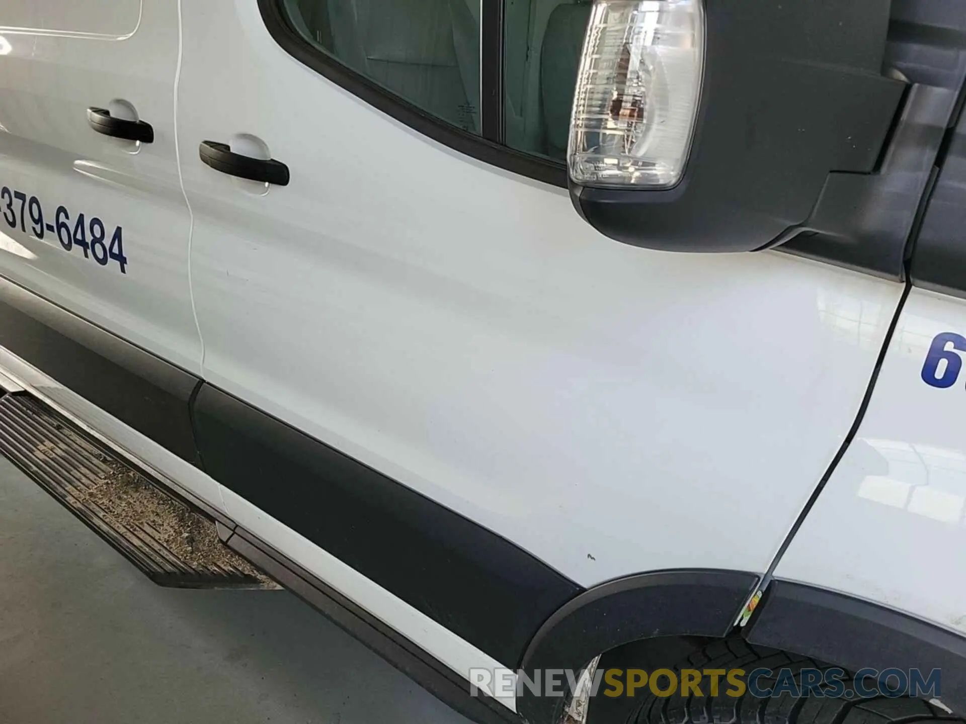 29 Photograph of a damaged car 1FTYR1YM1KKB87858 FORD TRANSIT 2019