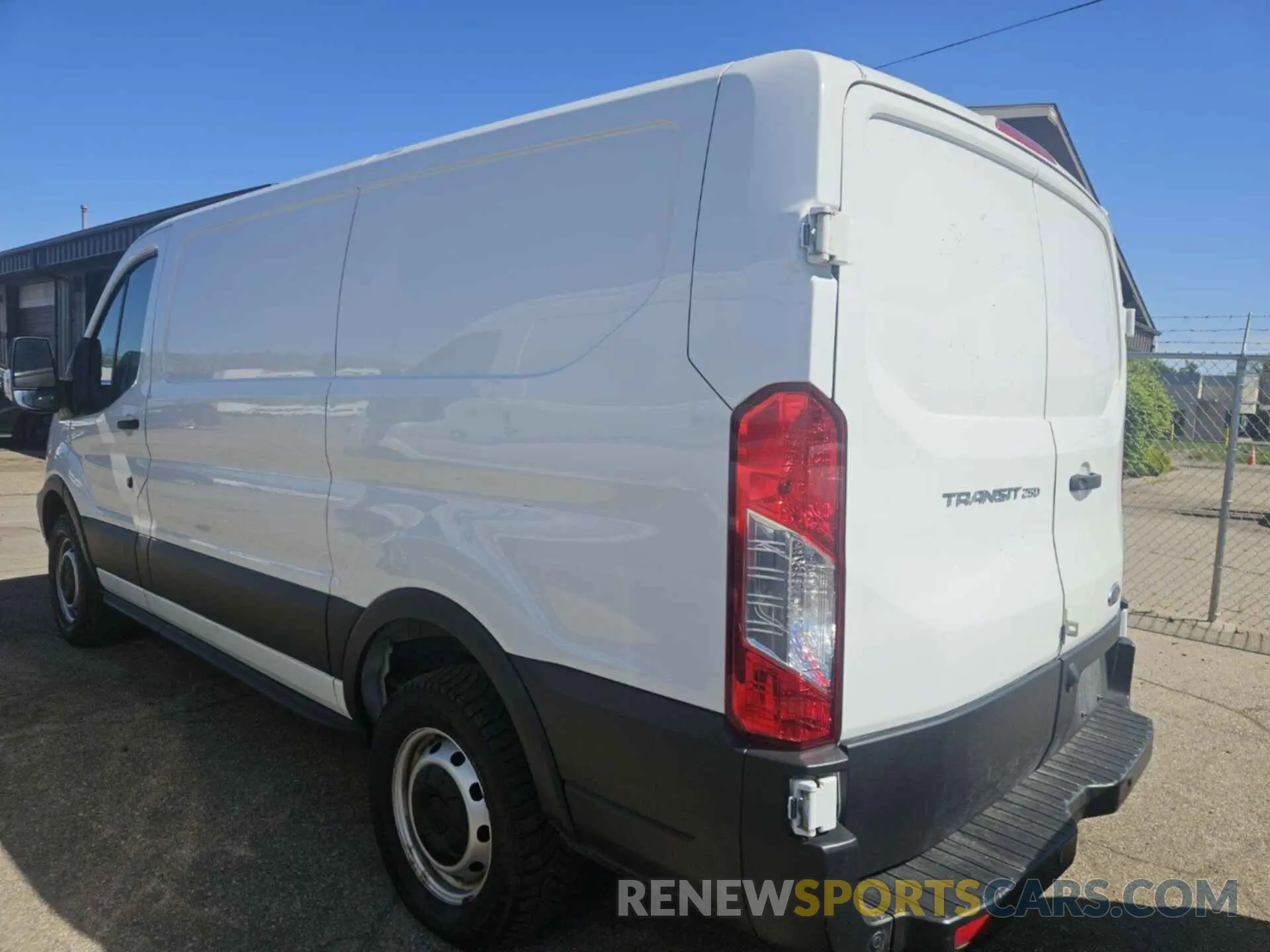 30 Photograph of a damaged car 1FTYR1YM1KKB87858 FORD TRANSIT 2019