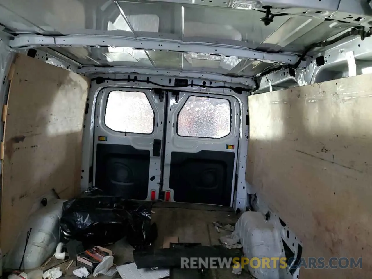 10 Photograph of a damaged car 1FTYR1YM2KKA42022 FORD TRANSIT 2019
