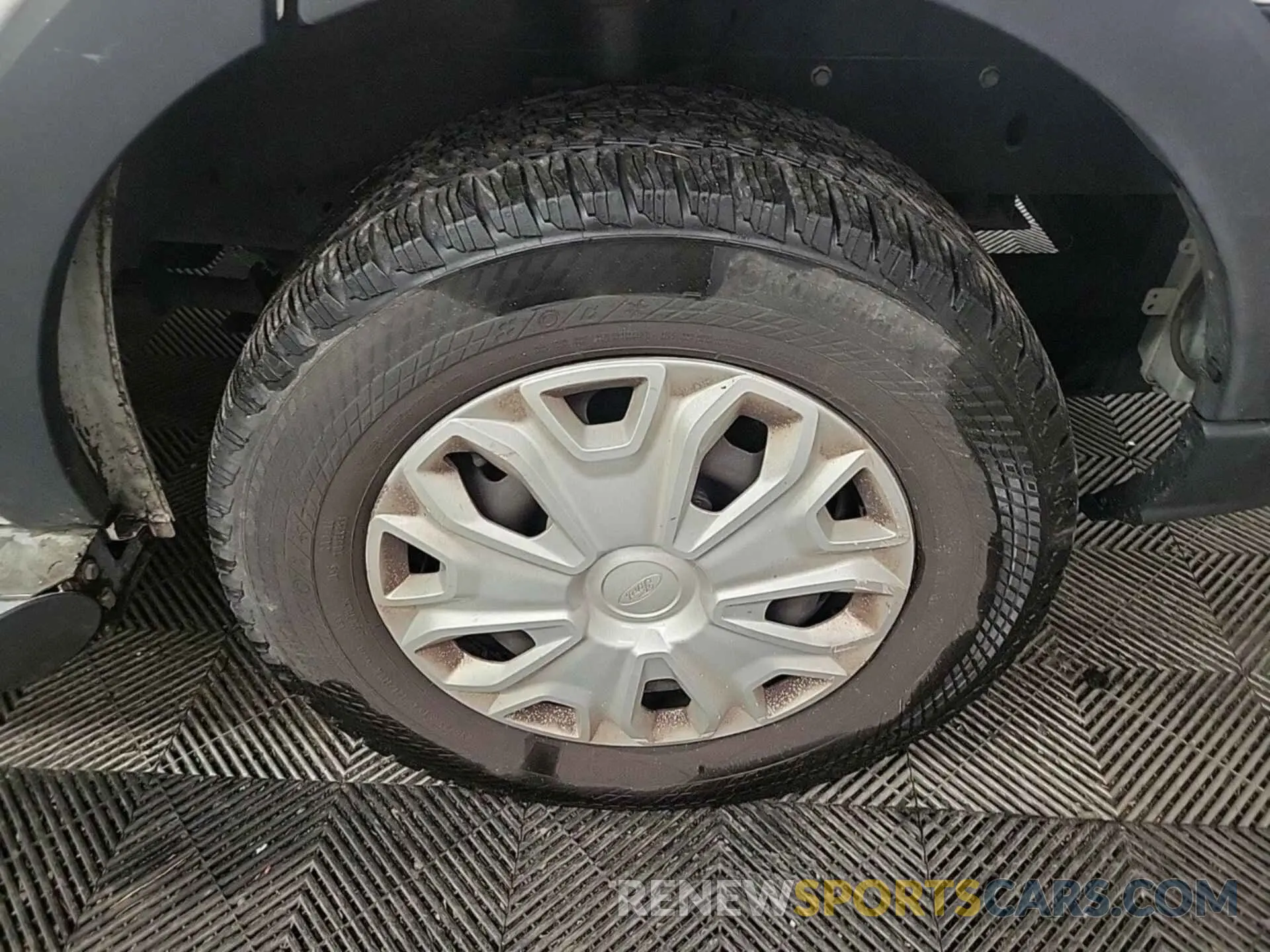 24 Photograph of a damaged car 1FTYR1YM2KKB51144 FORD TRANSIT 2019