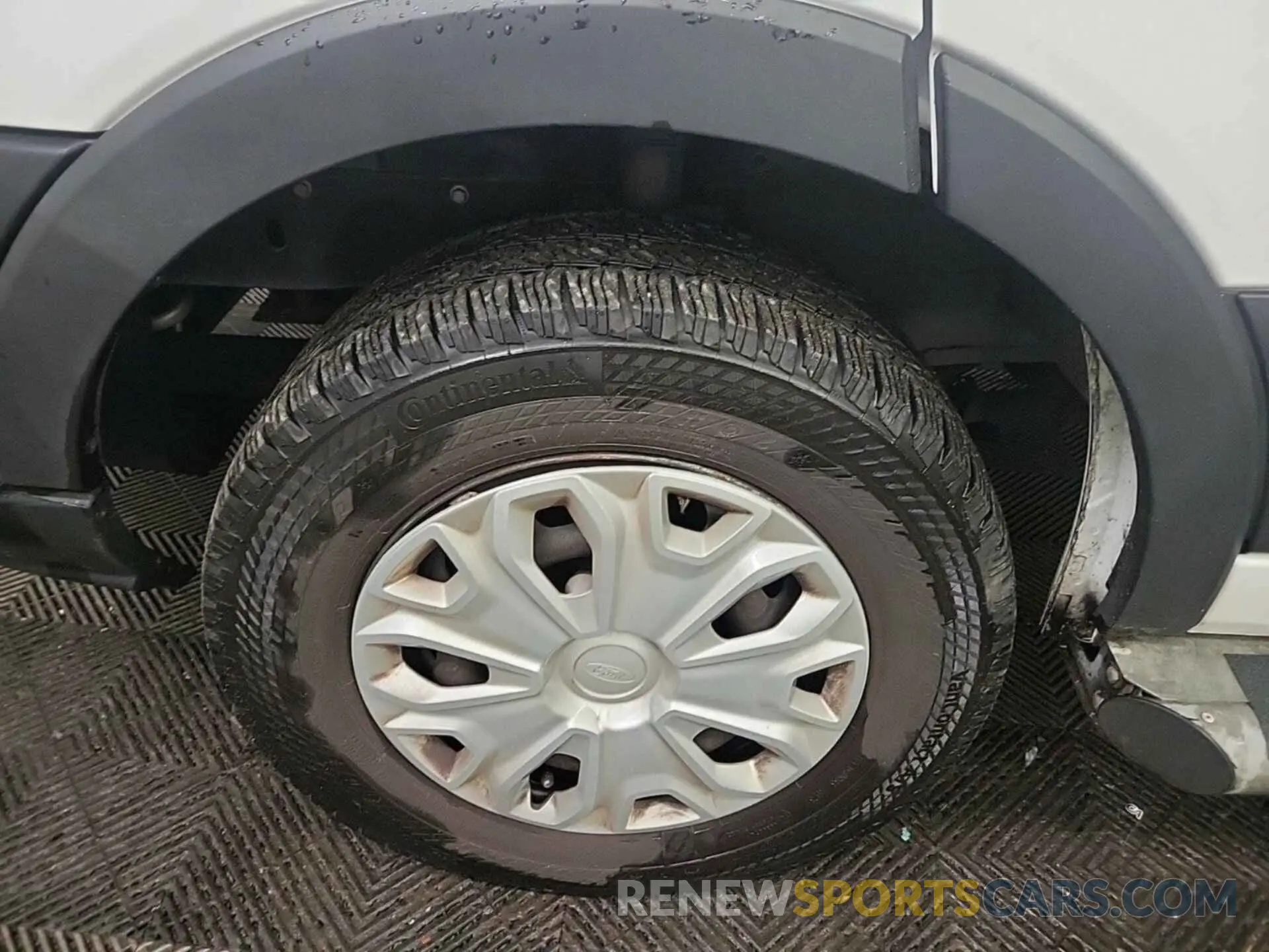25 Photograph of a damaged car 1FTYR1YM2KKB51144 FORD TRANSIT 2019