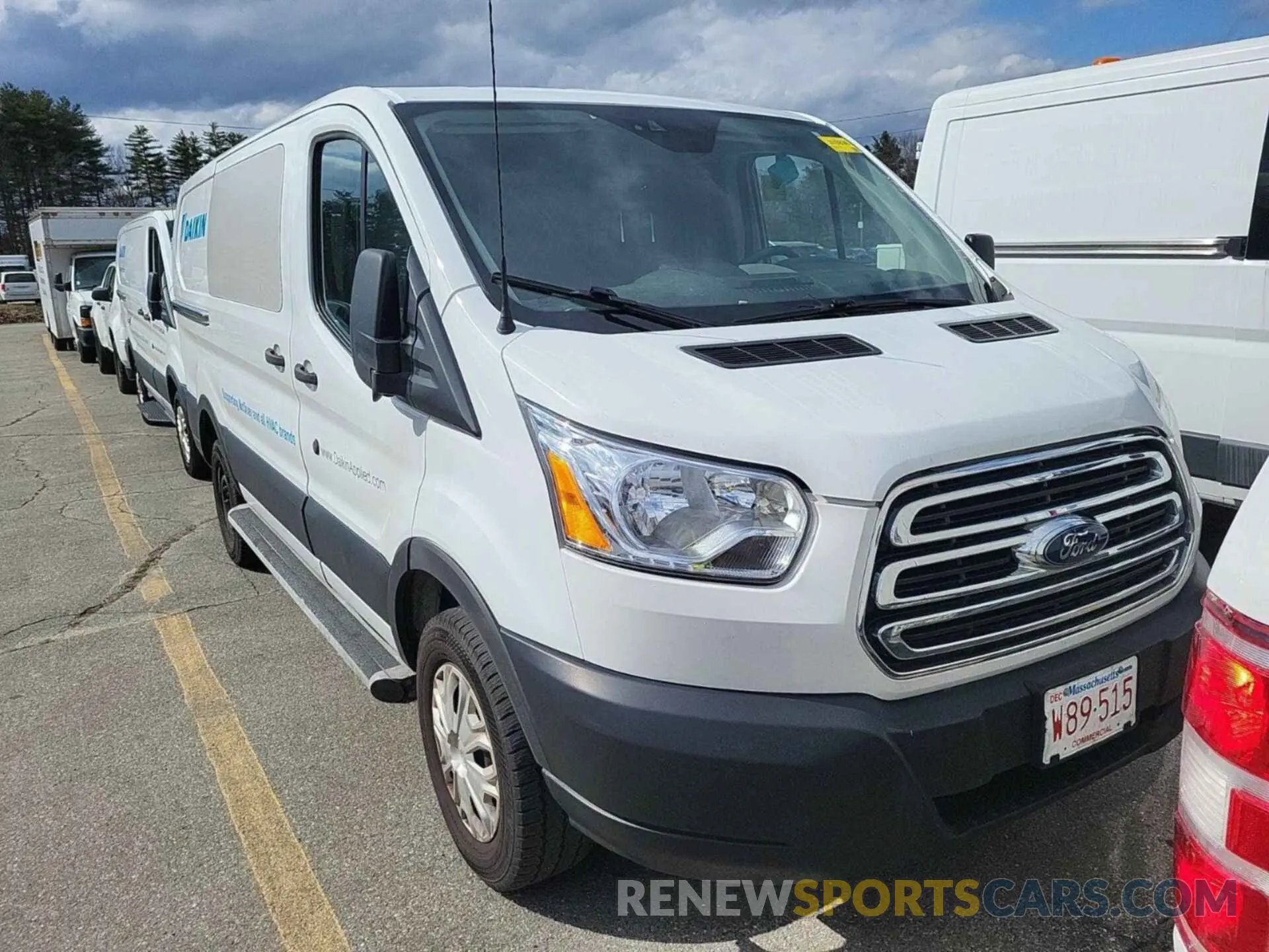 30 Photograph of a damaged car 1FTYR1YM2KKB51144 FORD TRANSIT 2019