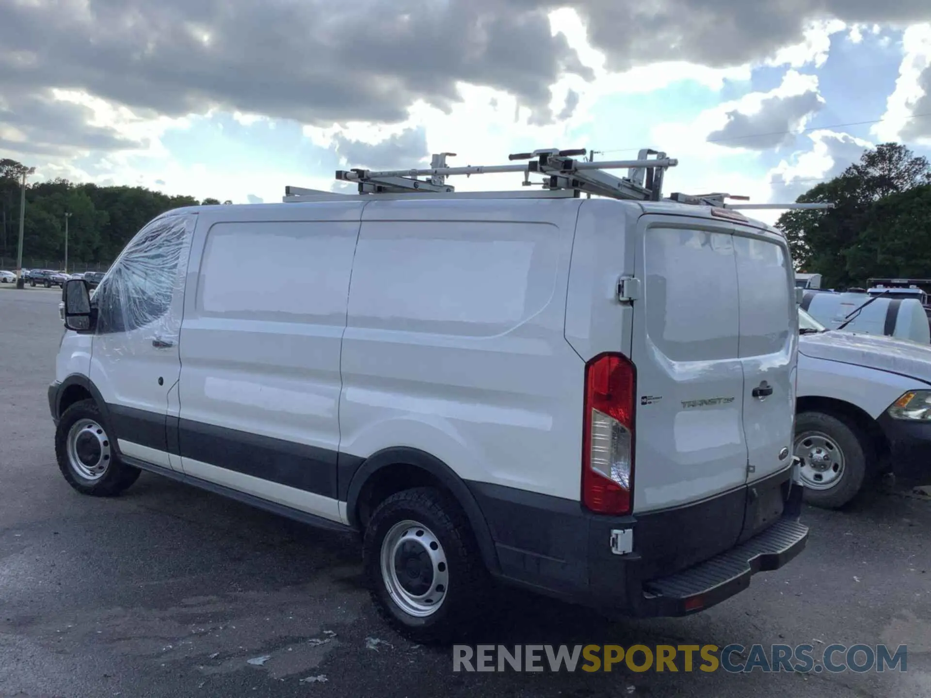 19 Photograph of a damaged car 1FTYR1YM6KKA21495 FORD TRANSIT 2019