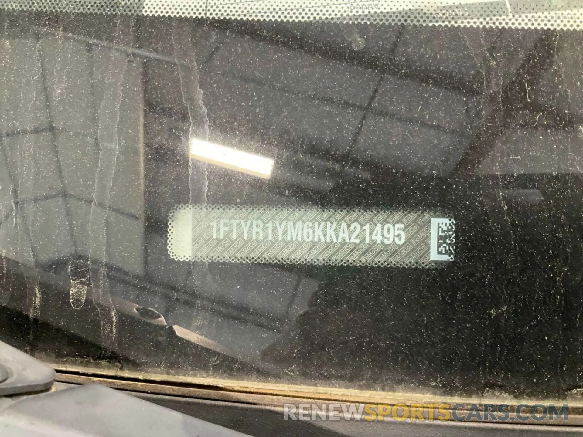 29 Photograph of a damaged car 1FTYR1YM6KKA21495 FORD TRANSIT 2019
