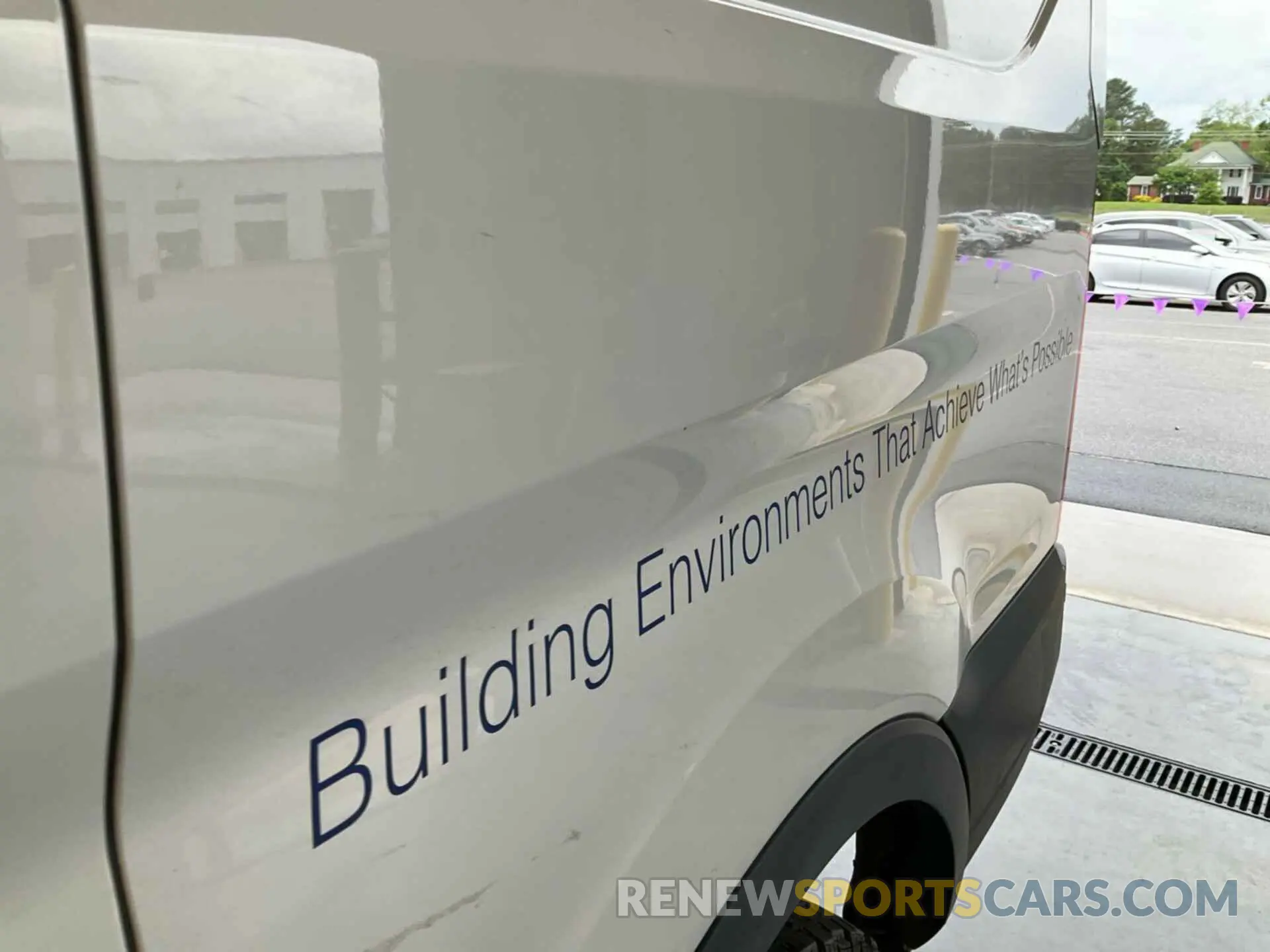 33 Photograph of a damaged car 1FTYR1YM6KKA21495 FORD TRANSIT 2019