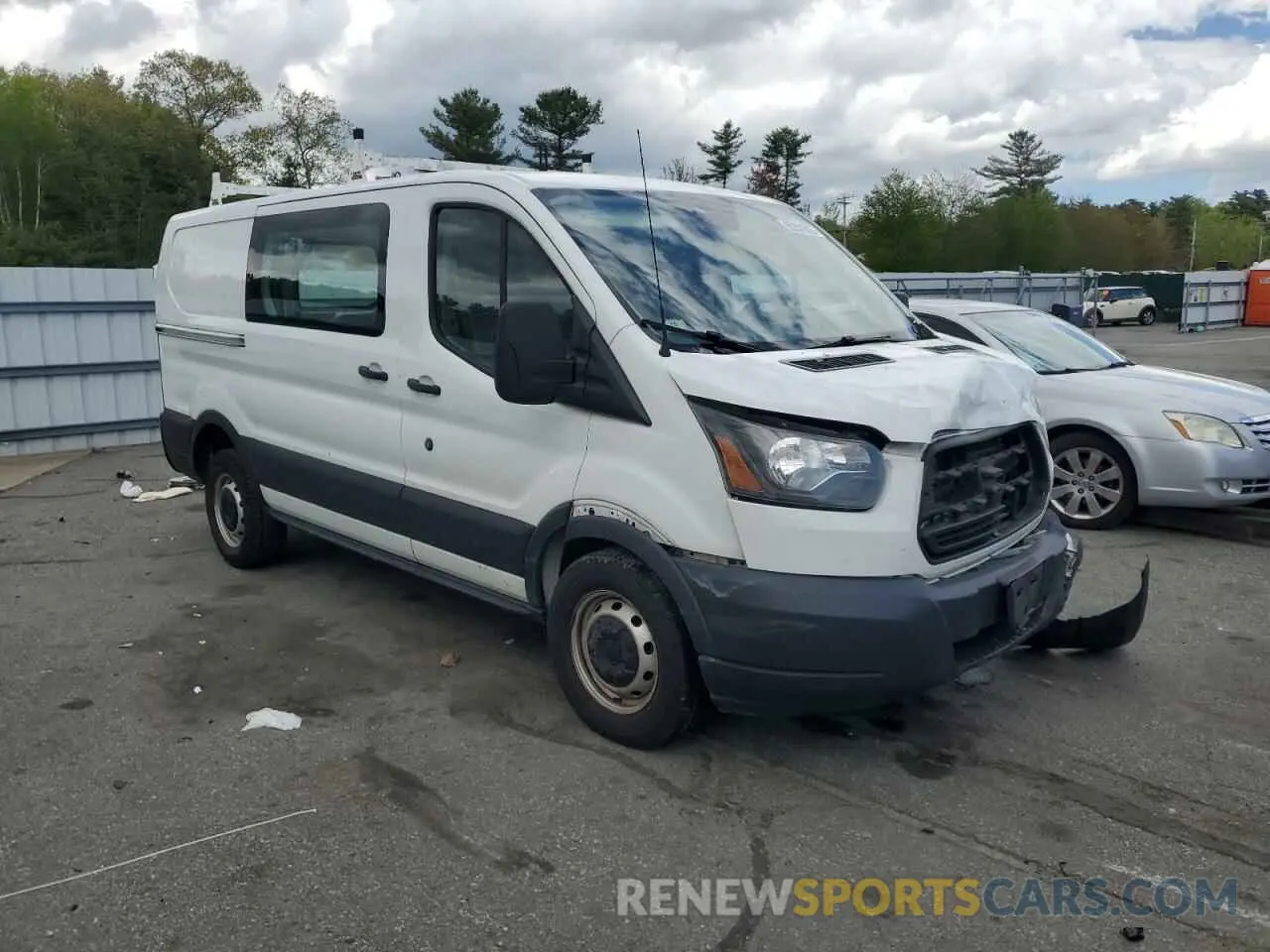4 Photograph of a damaged car 1FTYR1YMXKKB37492 FORD TRANSIT 2019
