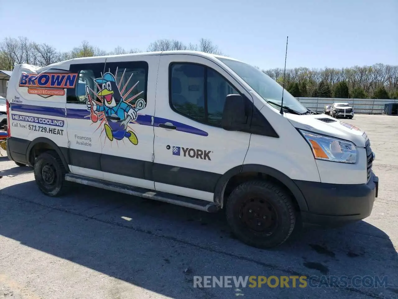 4 Photograph of a damaged car 1FTYR1ZM1KKB34575 FORD TRANSIT 2019