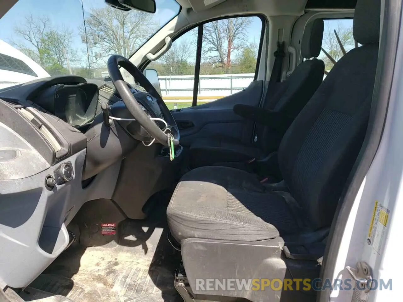 7 Photograph of a damaged car 1FTYR1ZM1KKB34575 FORD TRANSIT 2019