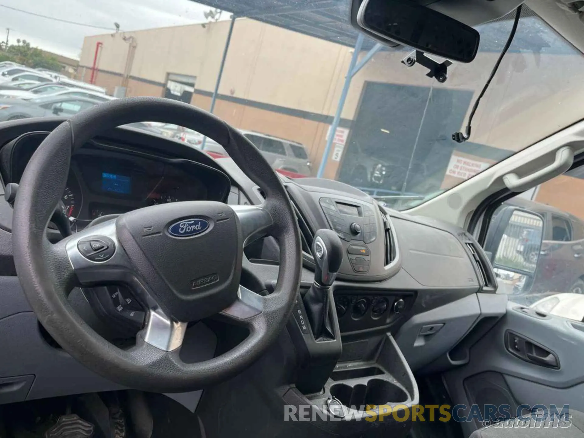 10 Photograph of a damaged car 1FTYR1ZM2KKB02119 FORD TRANSIT 2019