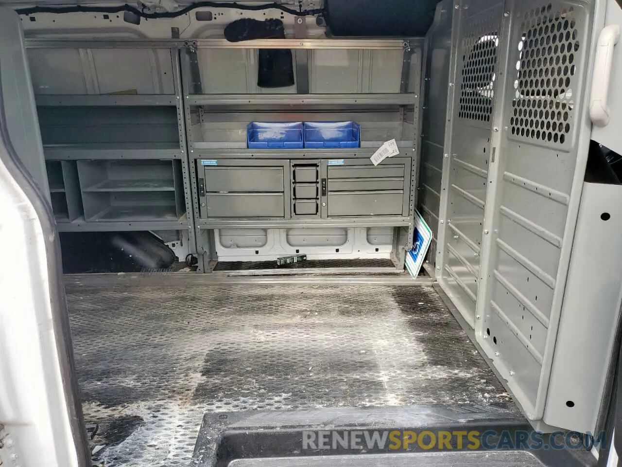 10 Photograph of a damaged car 1FTYR1ZM2KKB60201 FORD TRANSIT 2019