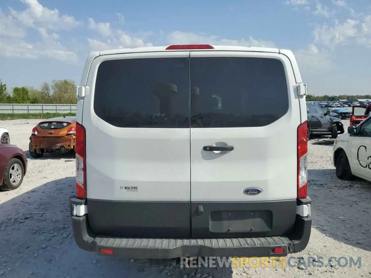 6 Photograph of a damaged car 1FTYR1ZM3KKB40071 FORD TRANSIT 2019
