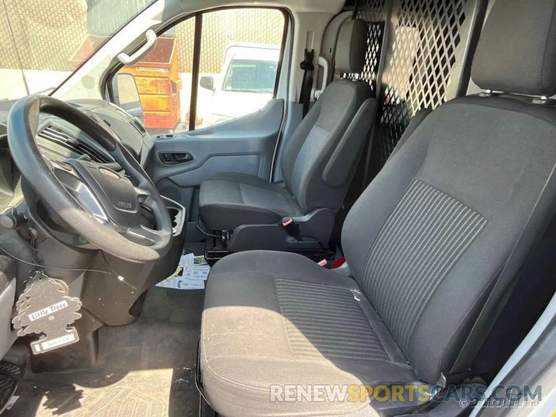 10 Photograph of a damaged car 1FTYR1ZM9KKB34436 FORD TRANSIT 2019
