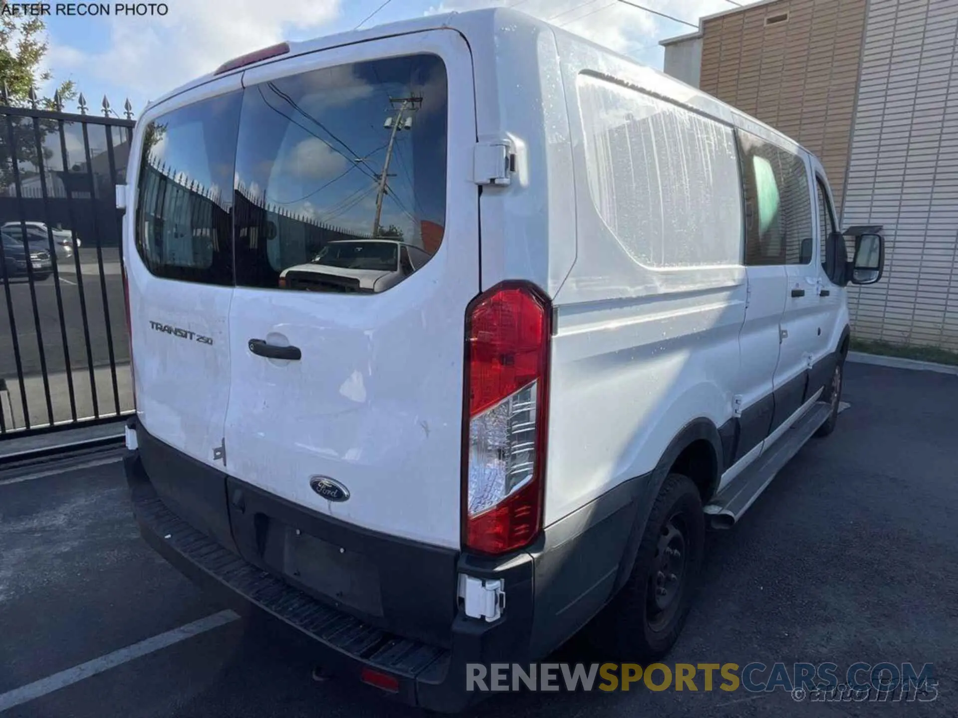 3 Photograph of a damaged car 1FTYR1ZM9KKB34436 FORD TRANSIT 2019