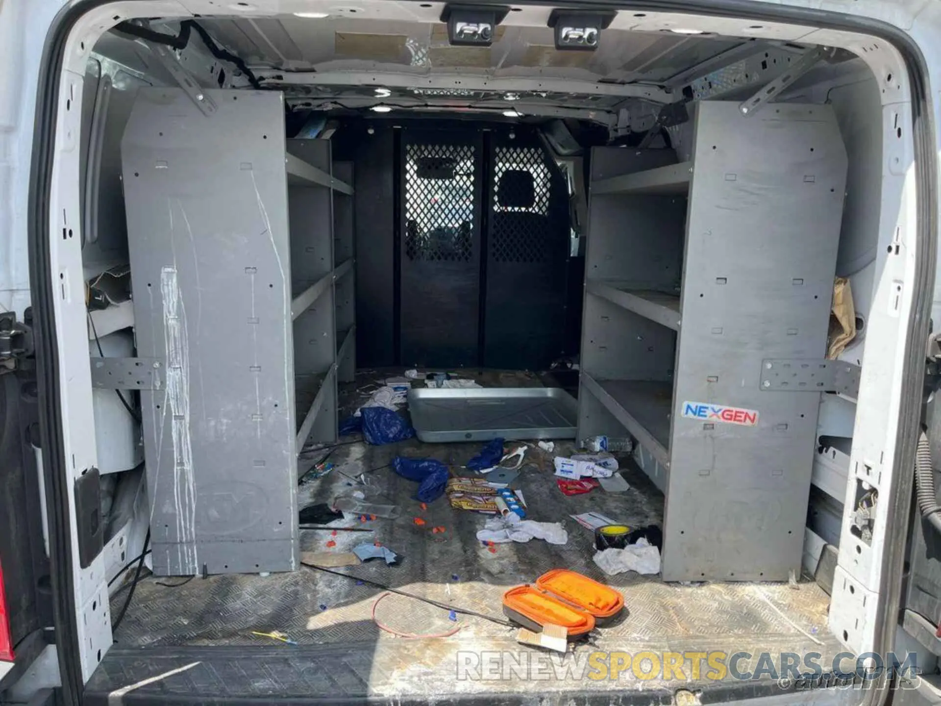 5 Photograph of a damaged car 1FTYR1ZM9KKB34436 FORD TRANSIT 2019