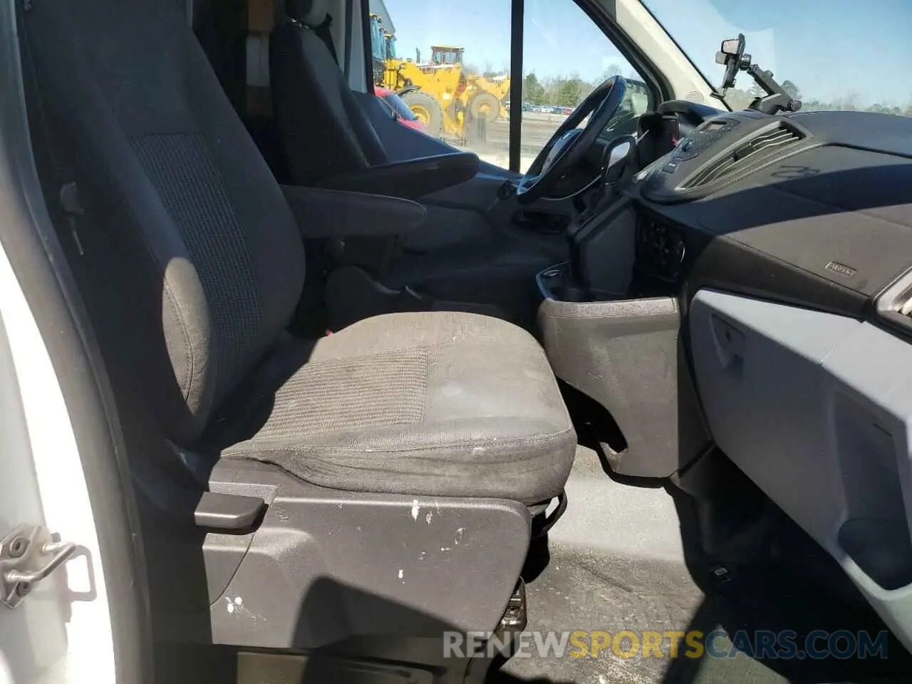 11 Photograph of a damaged car 1FTYR1ZM9KKB51799 FORD TRANSIT 2019