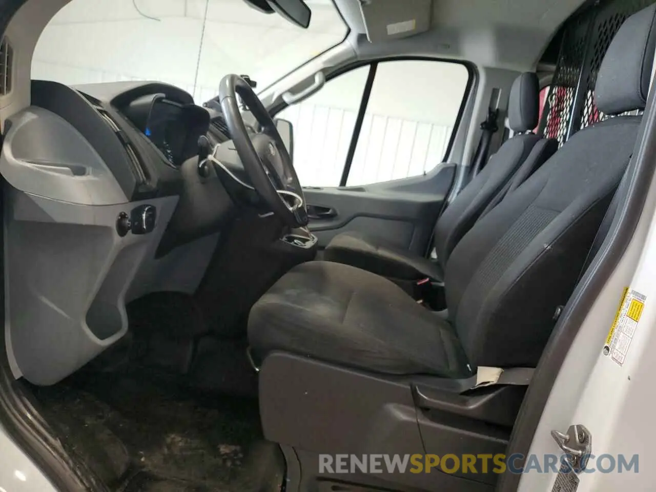 7 Photograph of a damaged car 1FTYR1ZM9KKB51799 FORD TRANSIT 2019