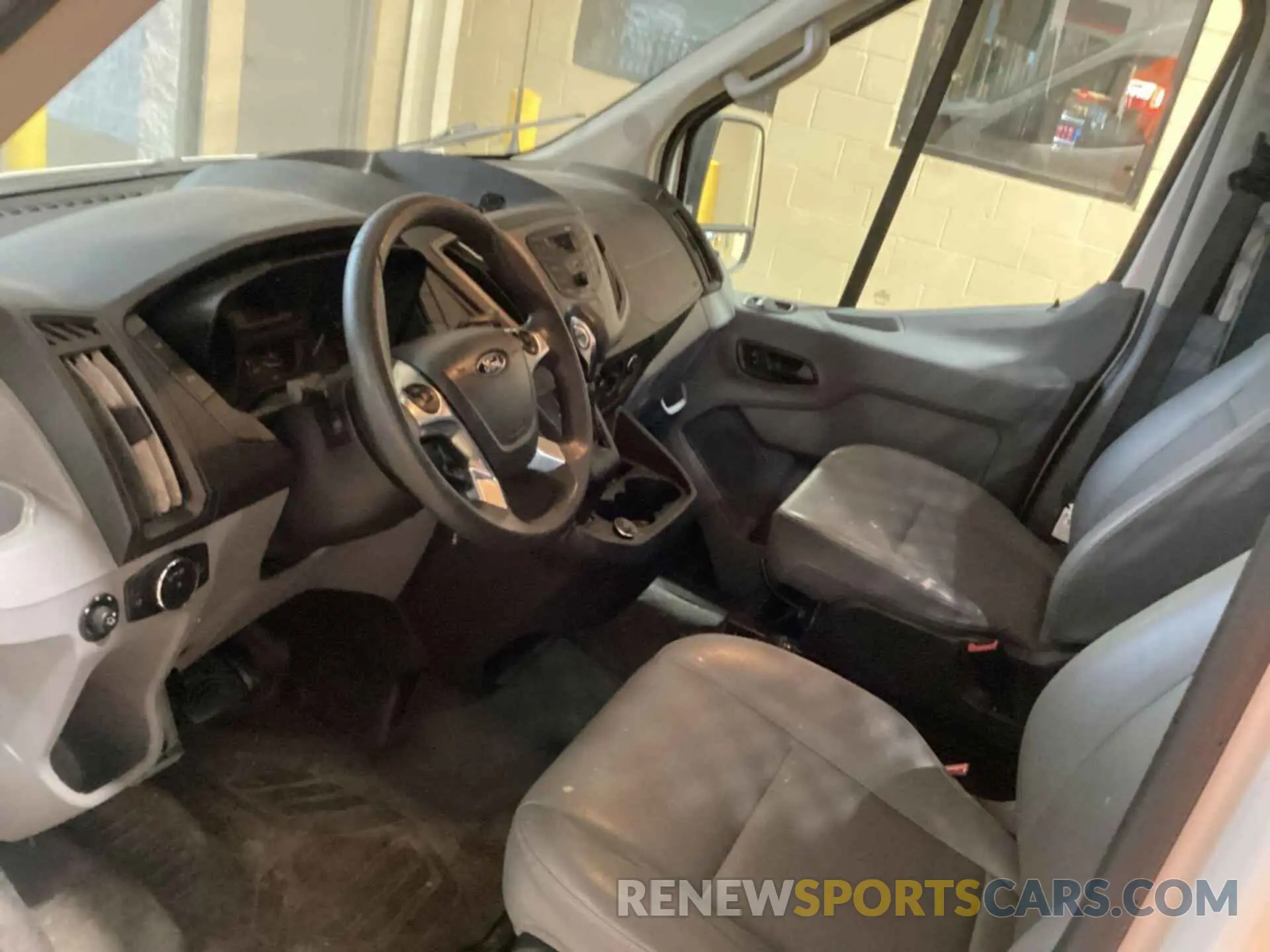 21 Photograph of a damaged car 1FTYR2CM0KKA17553 FORD TRANSIT 2019