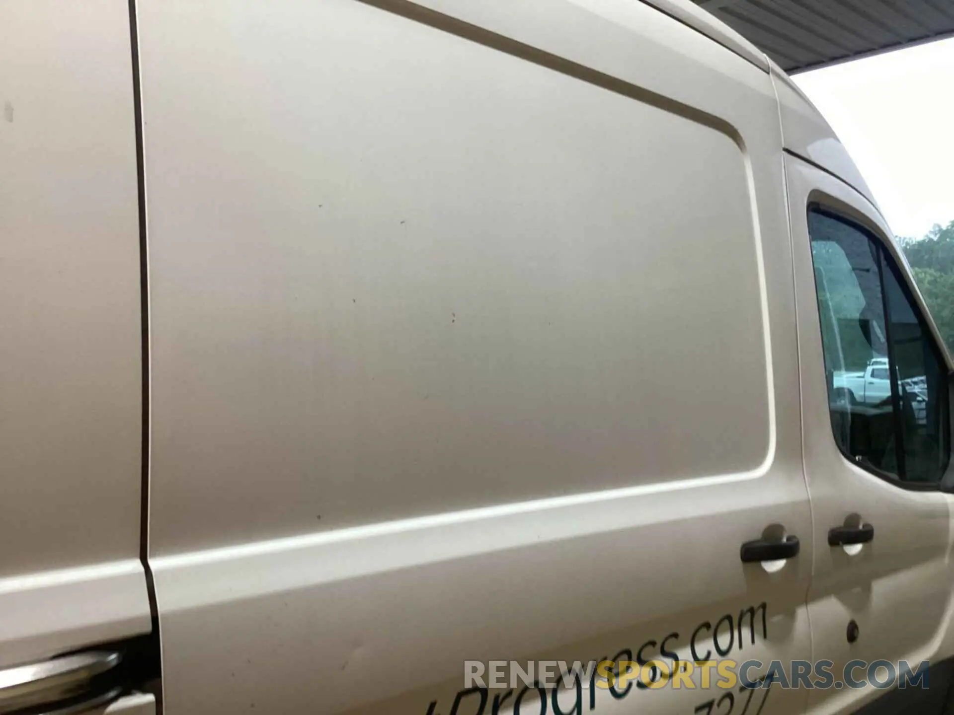 28 Photograph of a damaged car 1FTYR2CM0KKA17553 FORD TRANSIT 2019