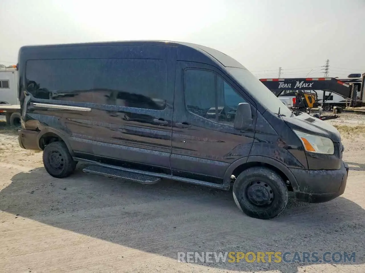 4 Photograph of a damaged car 1FTYR2CM1KKA09221 FORD TRANSIT 2019