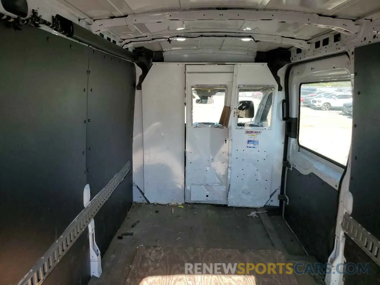 10 Photograph of a damaged car 1FTYR2CM2KKB66496 FORD TRANSIT 2019