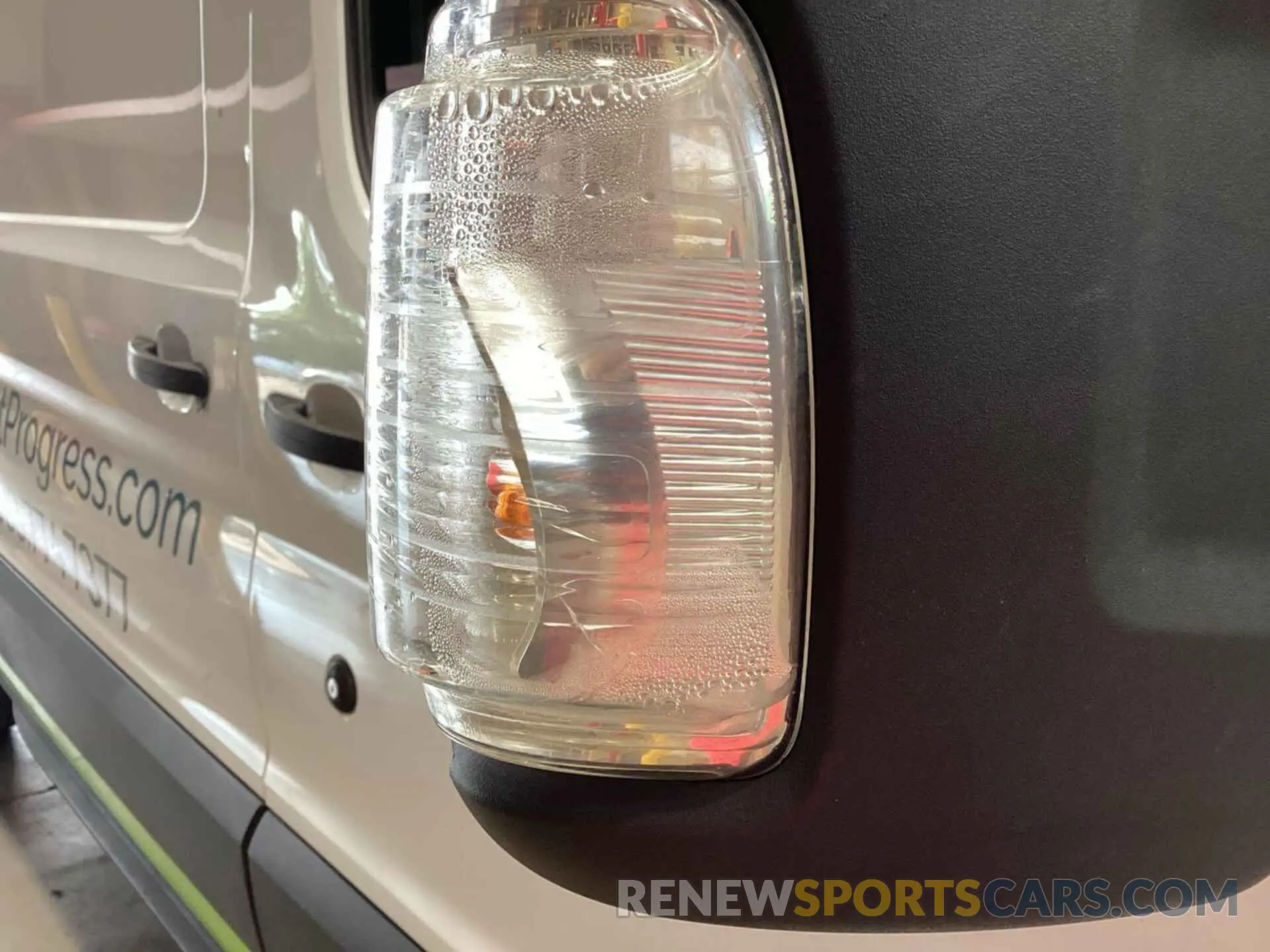 1 Photograph of a damaged car 1FTYR2CM3KKA70067 FORD TRANSIT 2019