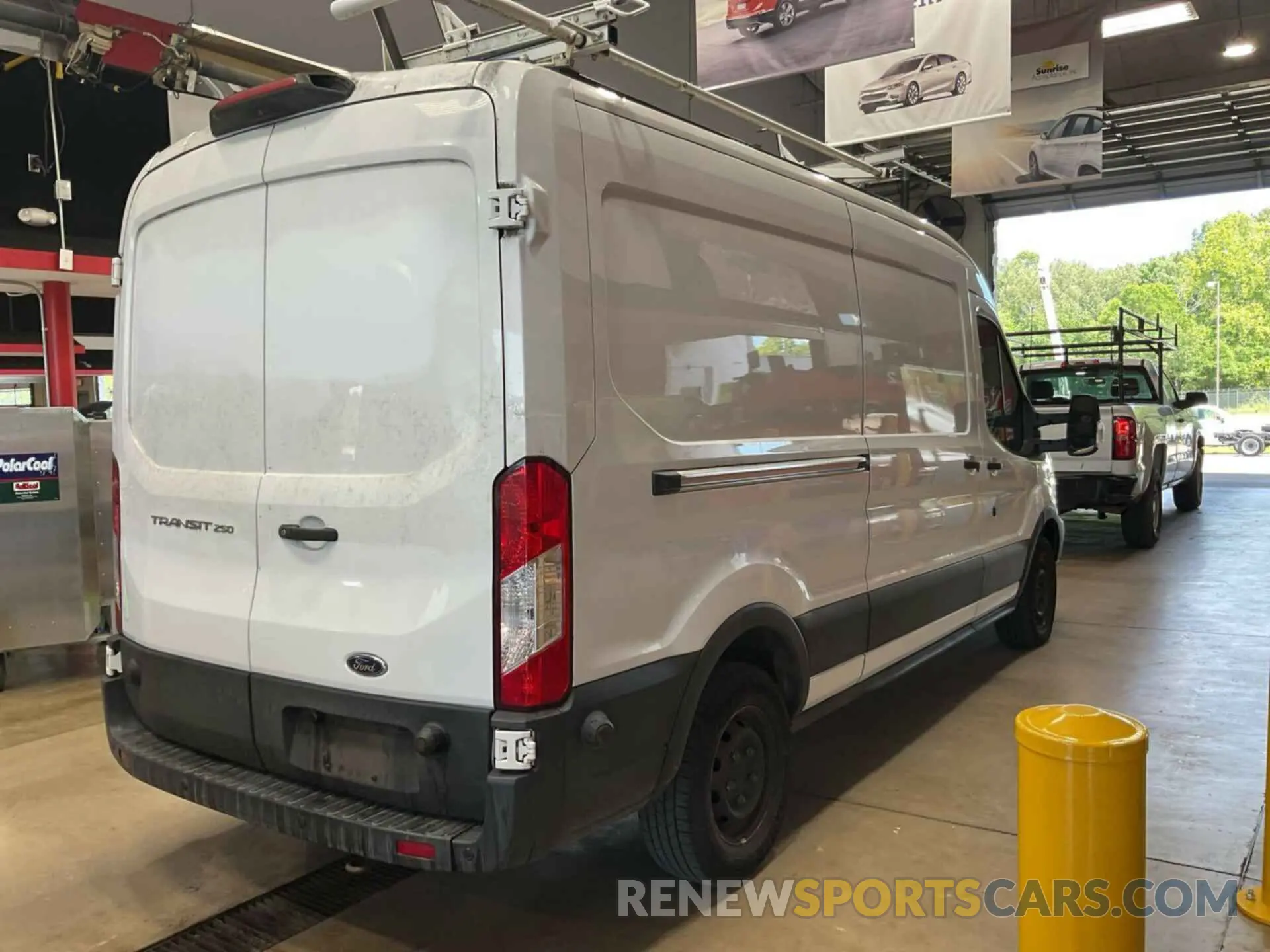 10 Photograph of a damaged car 1FTYR2CM3KKA70067 FORD TRANSIT 2019