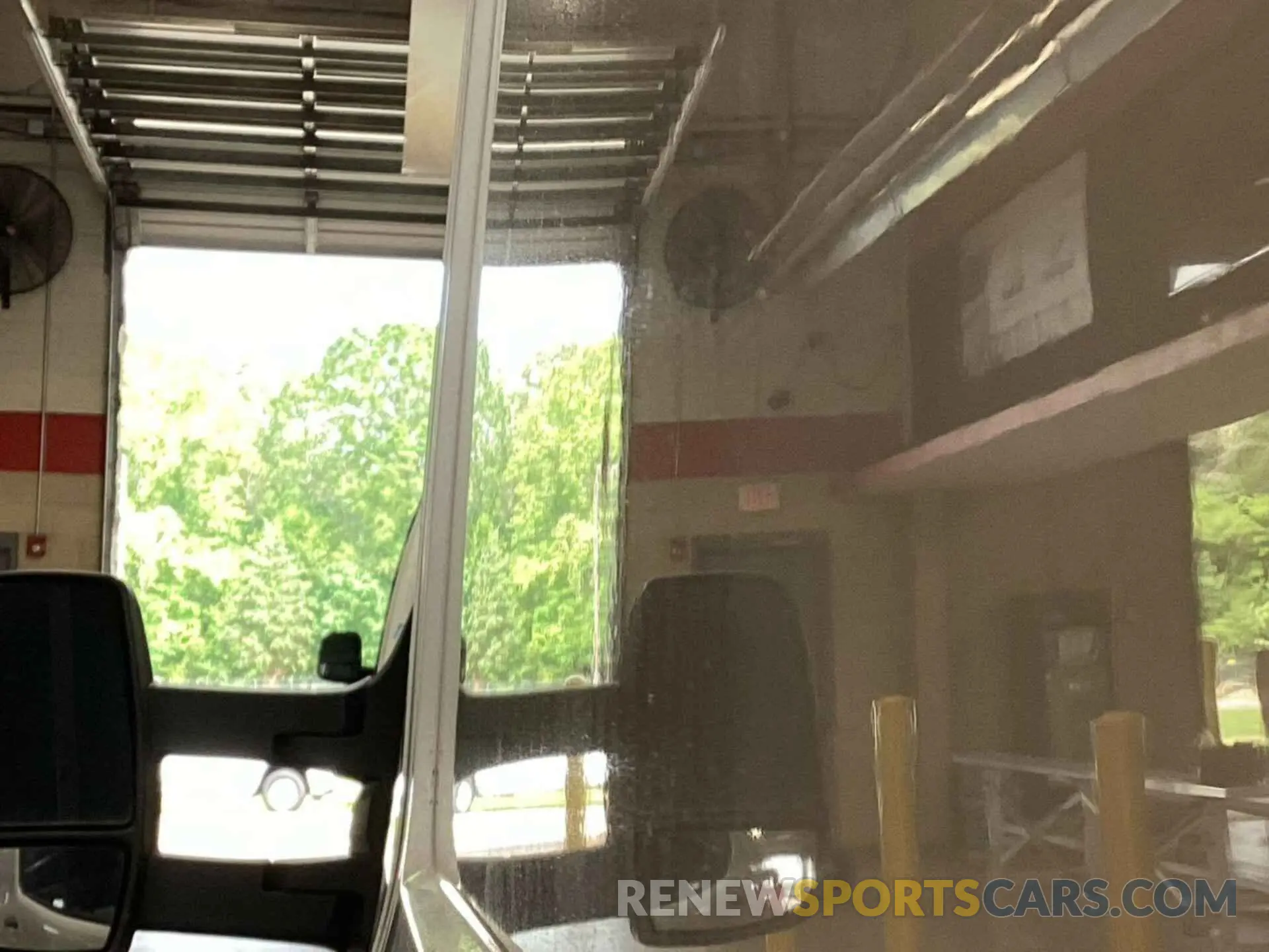 2 Photograph of a damaged car 1FTYR2CM3KKA70067 FORD TRANSIT 2019