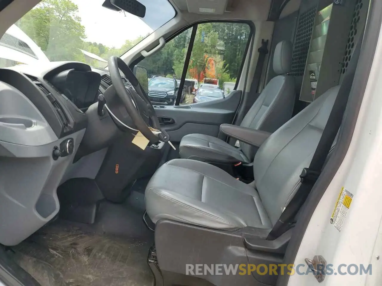 7 Photograph of a damaged car 1FTYR2CM4KKB41356 FORD TRANSIT 2019