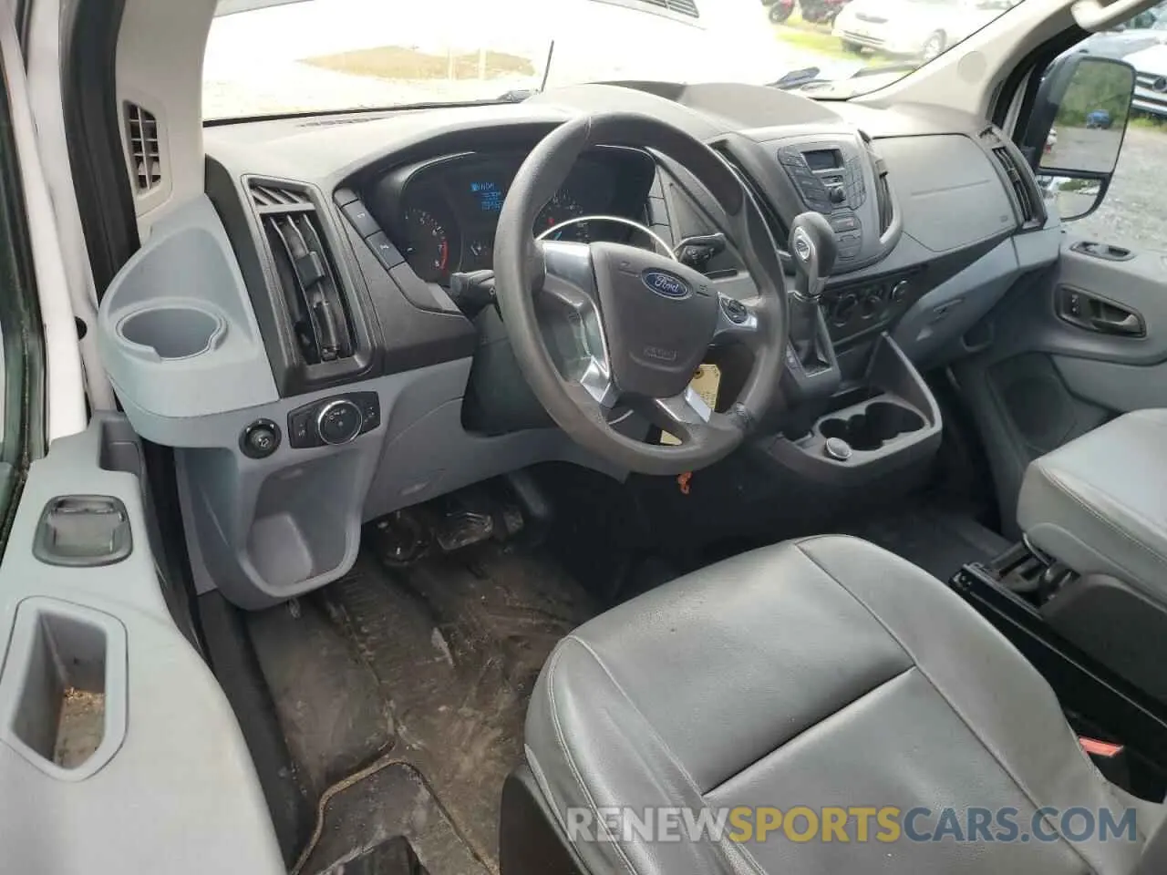 8 Photograph of a damaged car 1FTYR2CM4KKB41356 FORD TRANSIT 2019