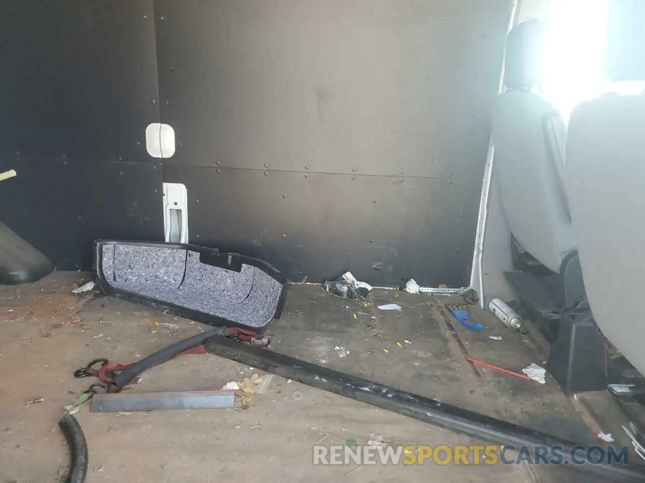 11 Photograph of a damaged car 1FTYR2CM6KKA28265 FORD TRANSIT 2019