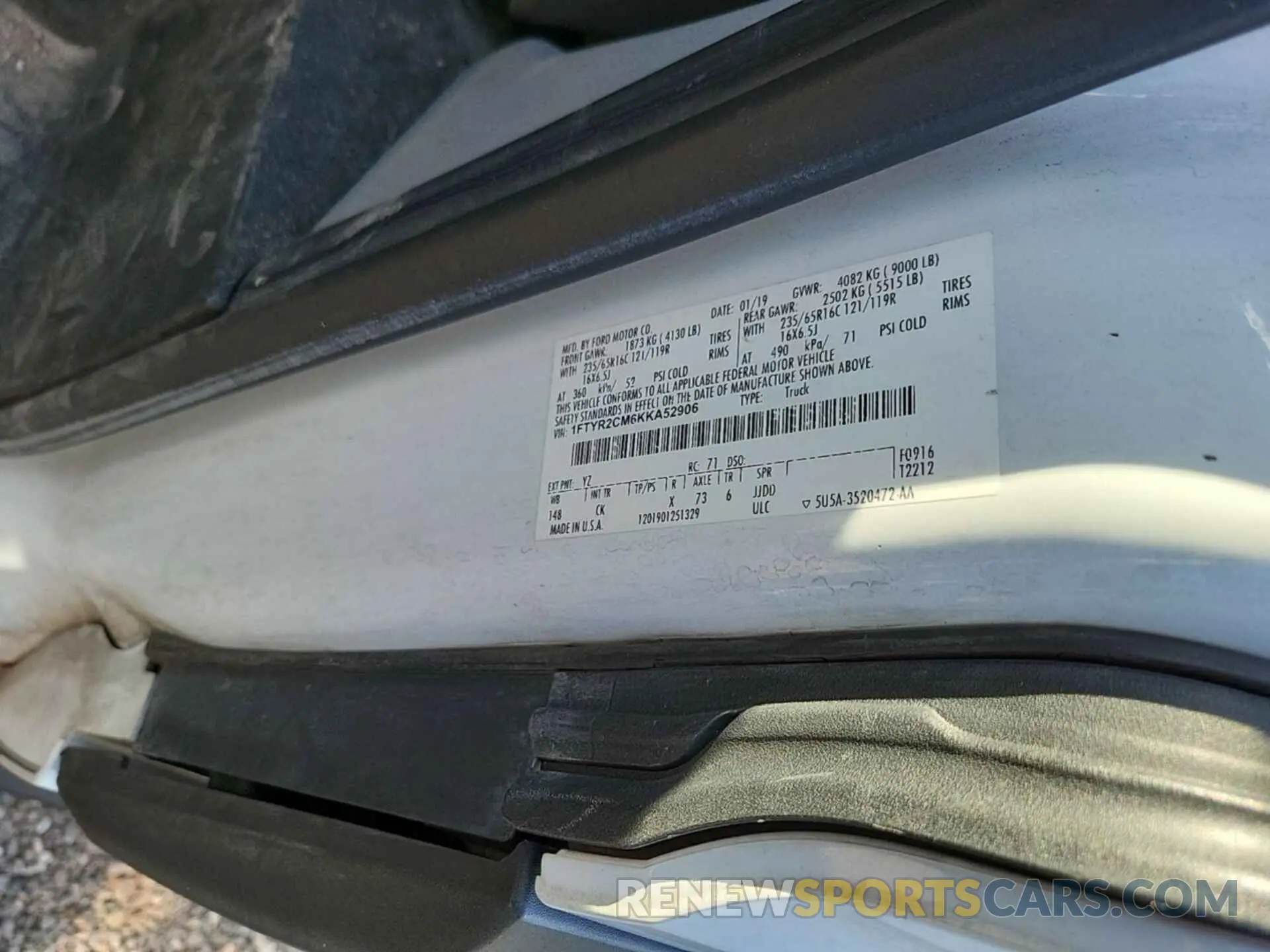 4 Photograph of a damaged car 1FTYR2CM6KKA52906 FORD TRANSIT 2019
