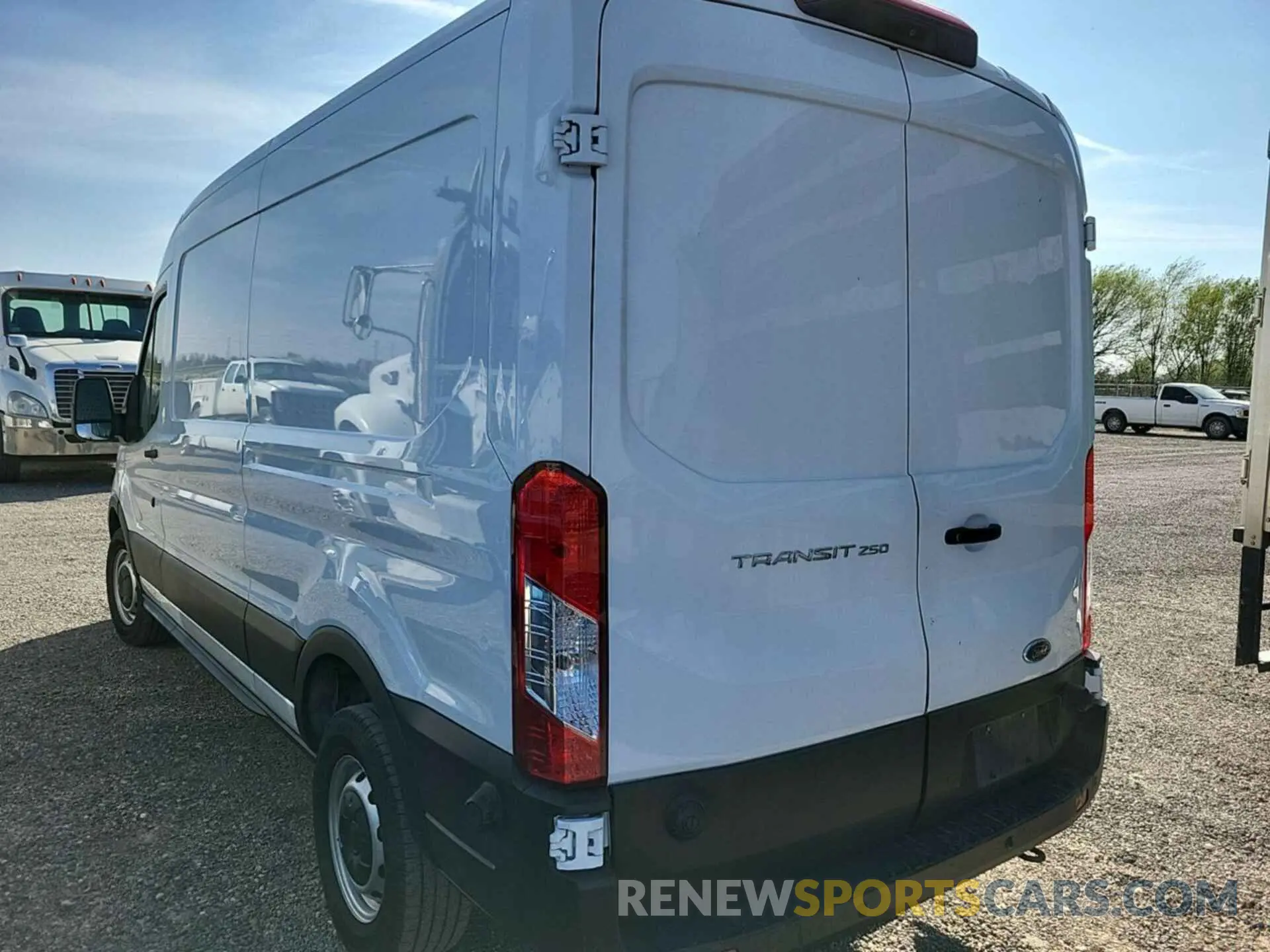 5 Photograph of a damaged car 1FTYR2CM6KKA52906 FORD TRANSIT 2019