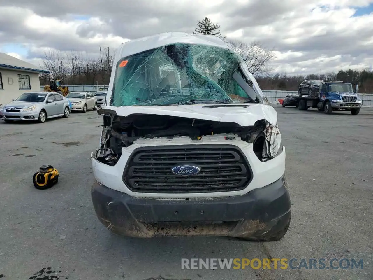 5 Photograph of a damaged car 1FTYR2CM7KKB65988 FORD TRANSIT 2019