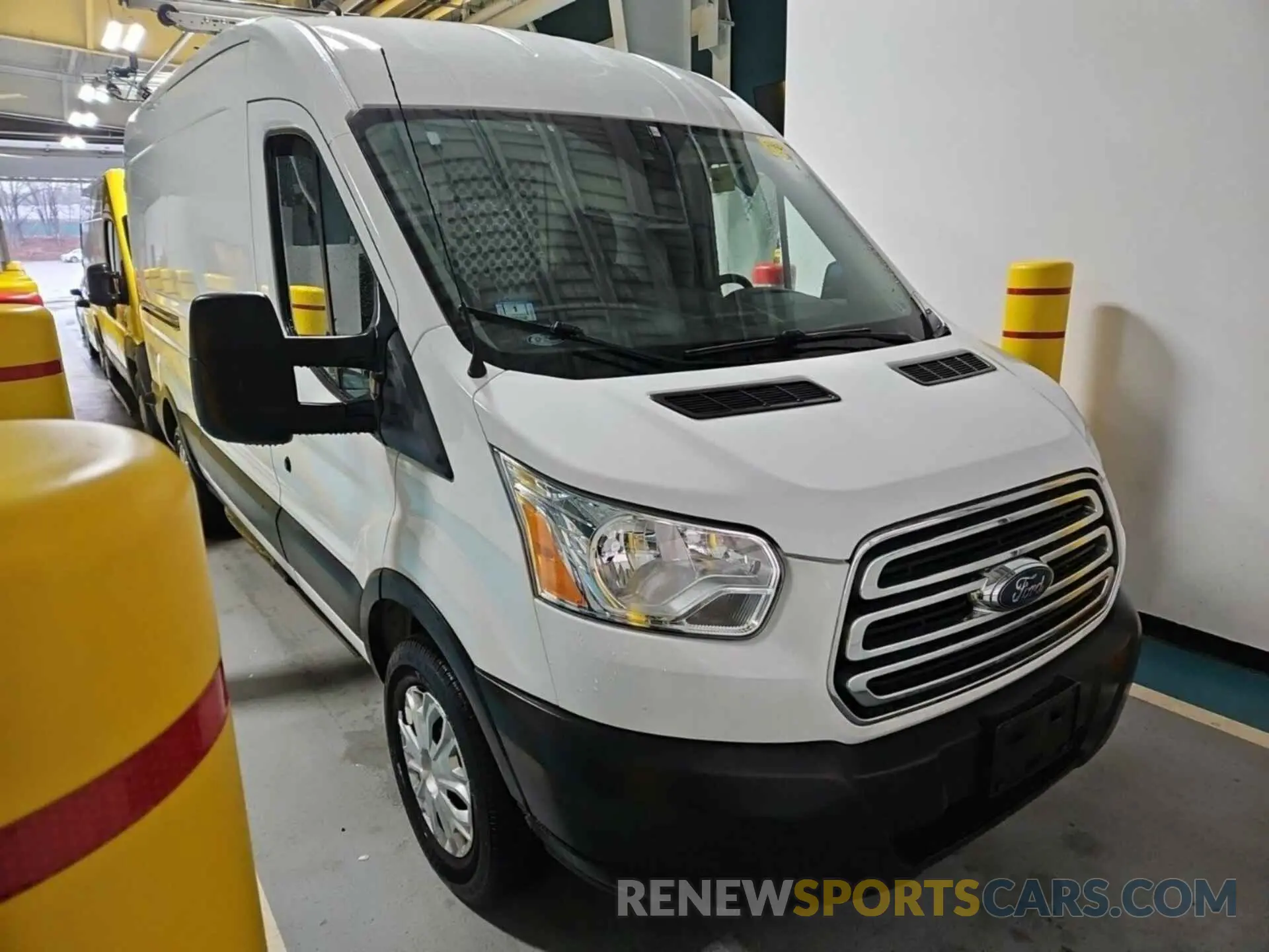 20 Photograph of a damaged car 1FTYR2CM8KKA31636 FORD TRANSIT 2019