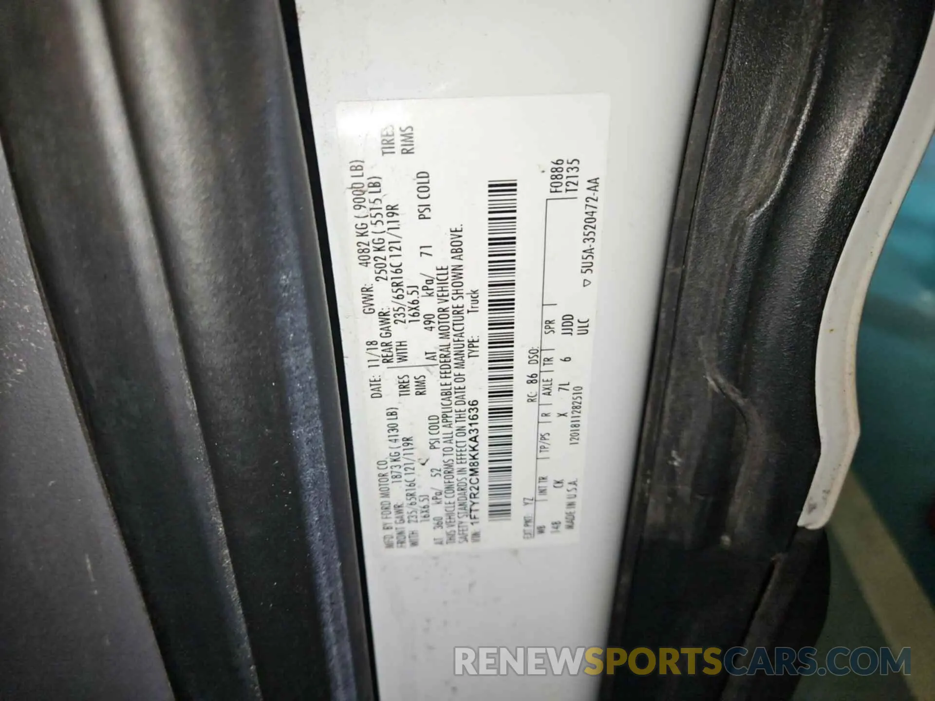 33 Photograph of a damaged car 1FTYR2CM8KKA31636 FORD TRANSIT 2019