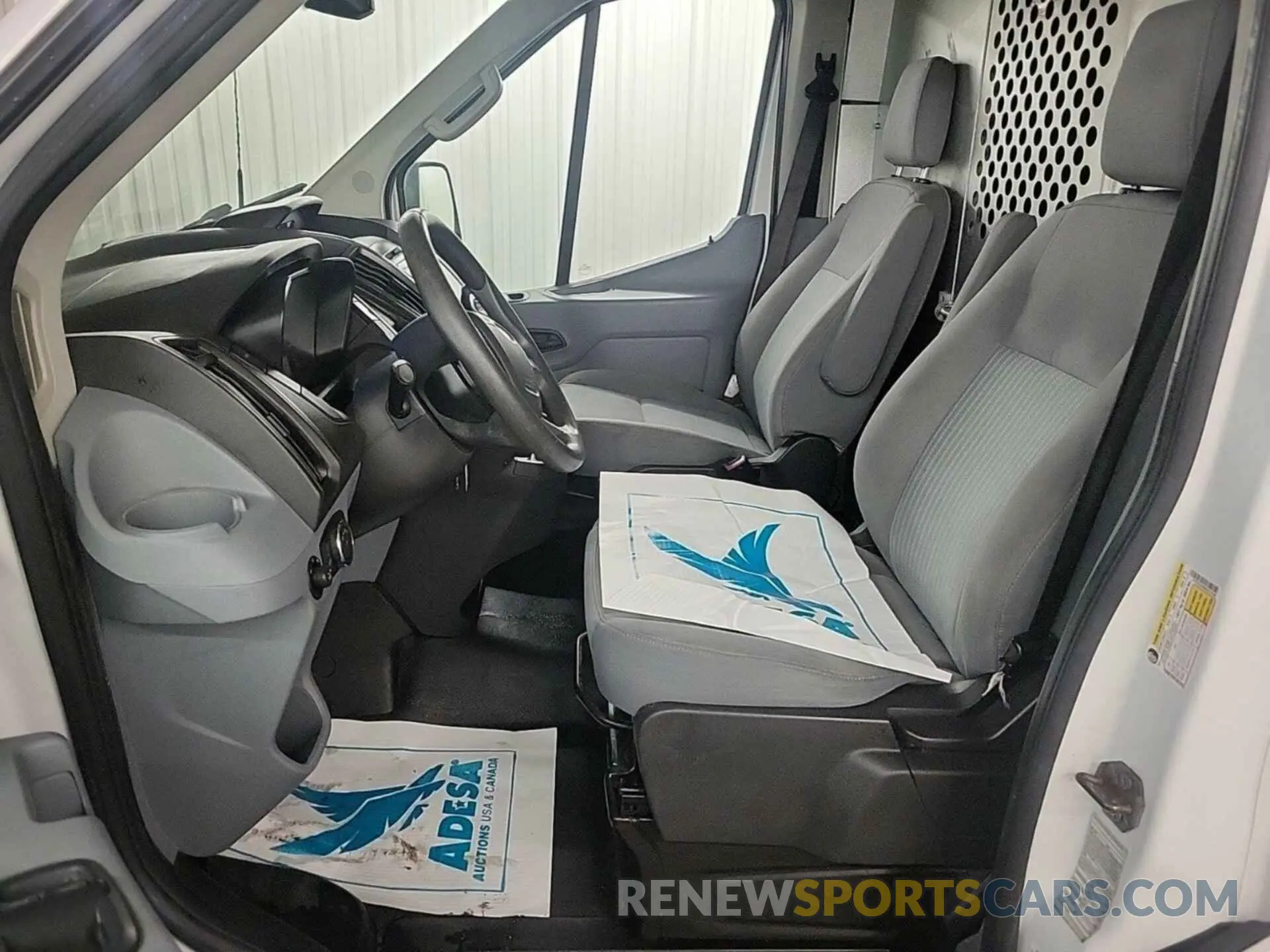 34 Photograph of a damaged car 1FTYR2CM8KKA31636 FORD TRANSIT 2019