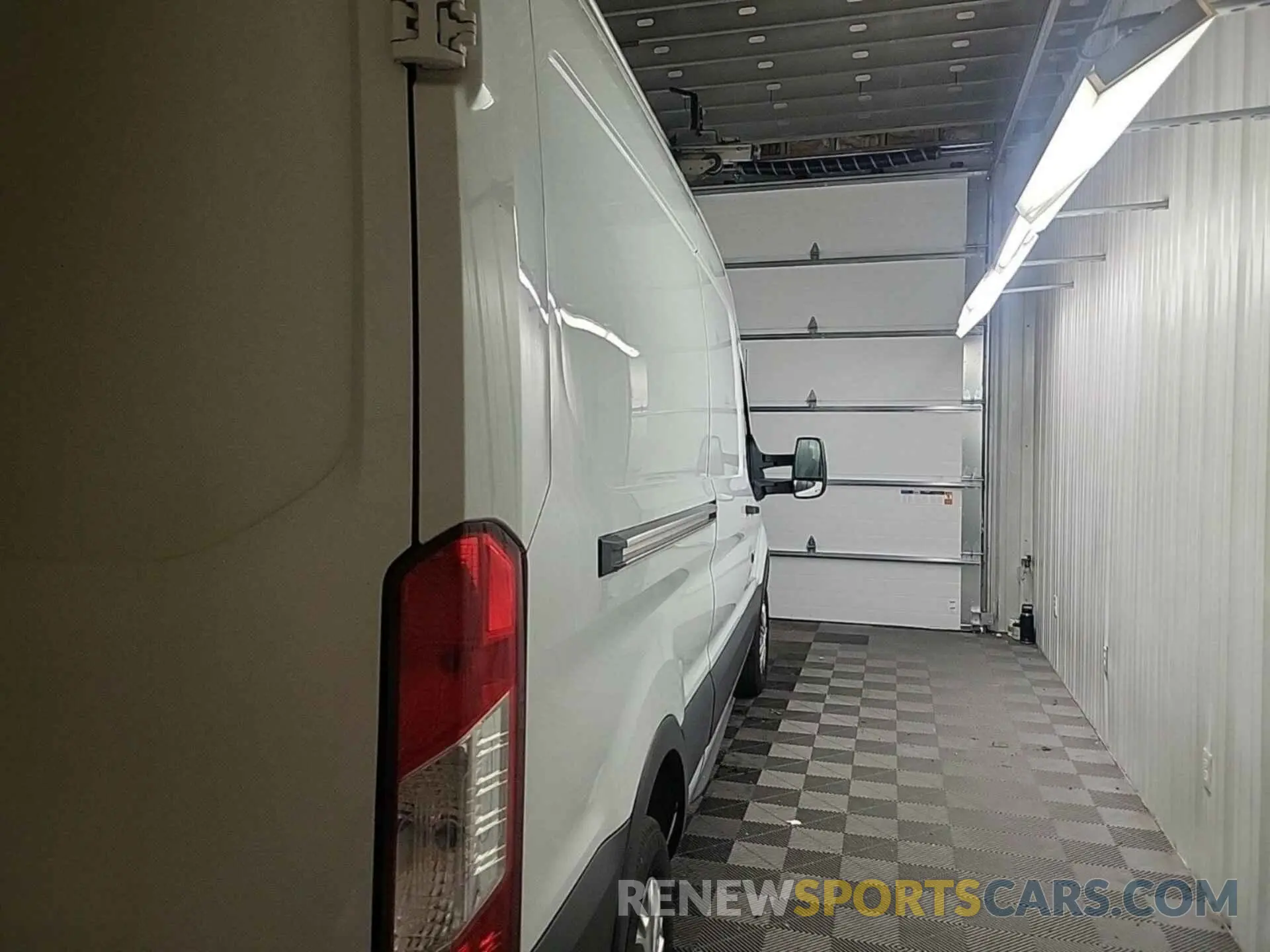 41 Photograph of a damaged car 1FTYR2CM8KKA31636 FORD TRANSIT 2019