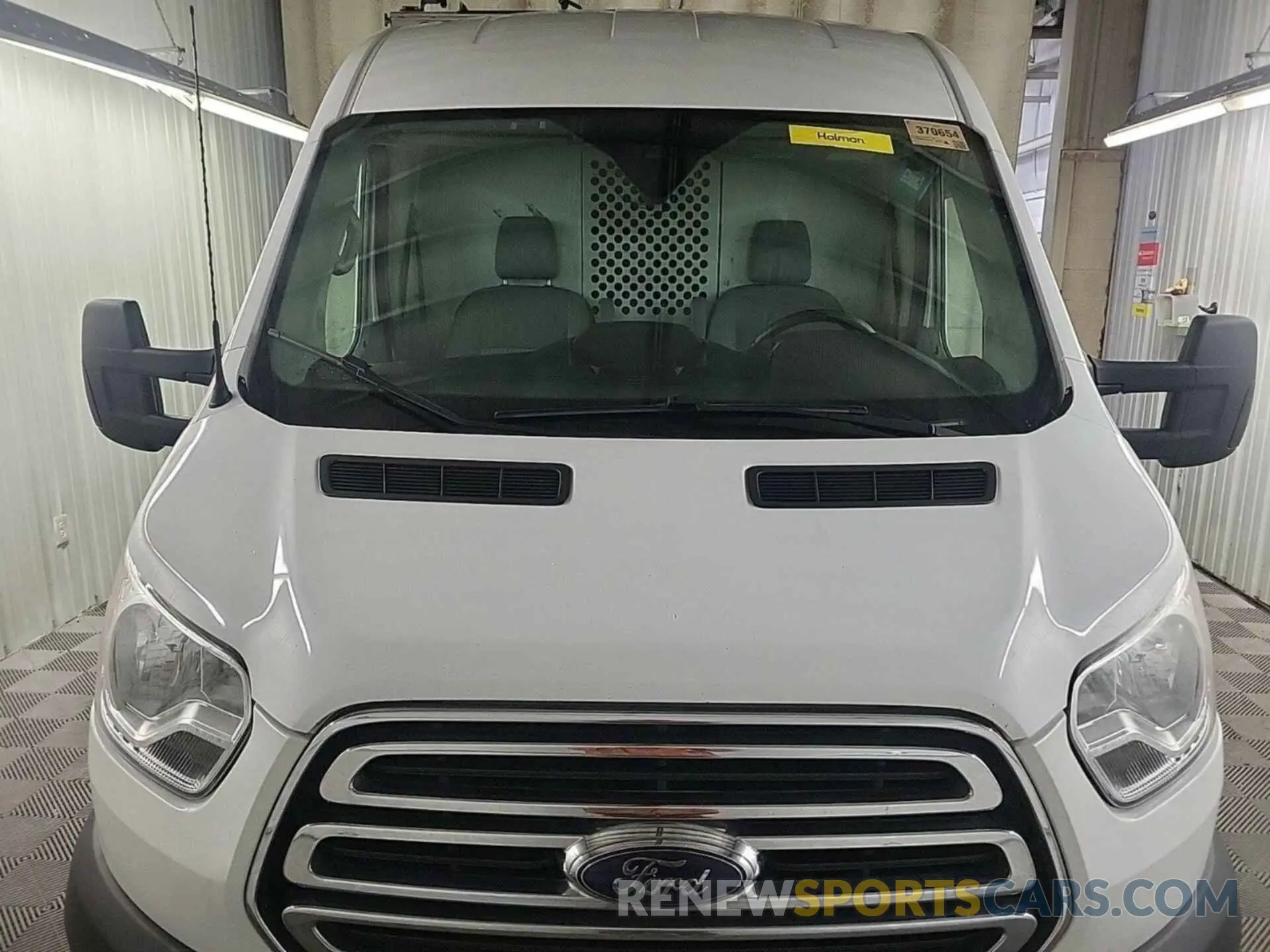 9 Photograph of a damaged car 1FTYR2CM8KKA31636 FORD TRANSIT 2019