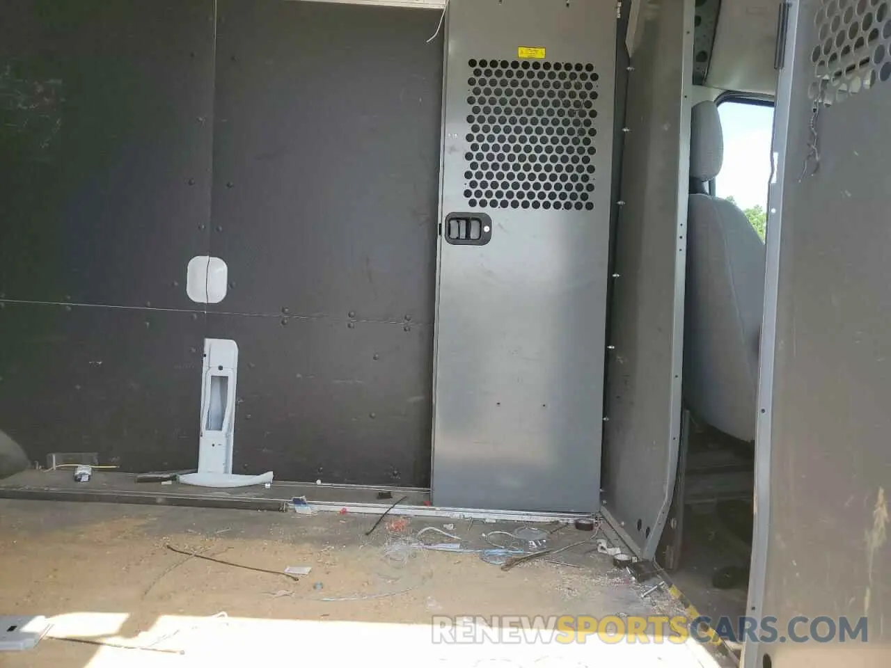 11 Photograph of a damaged car 1FTYR2CMXKKB08555 FORD TRANSIT 2019