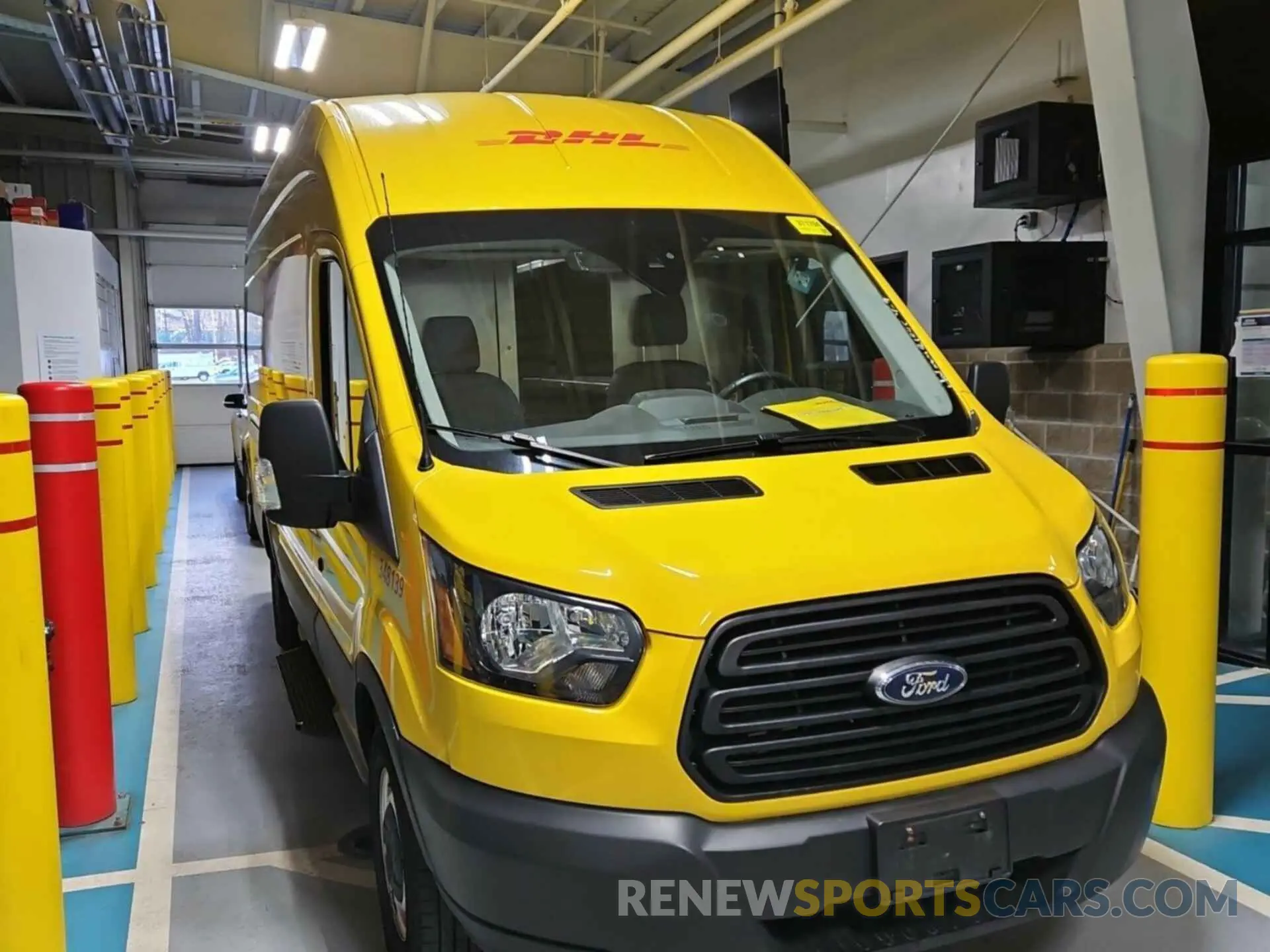 16 Photograph of a damaged car 1FTYR3XM0KKA24860 FORD TRANSIT 2019