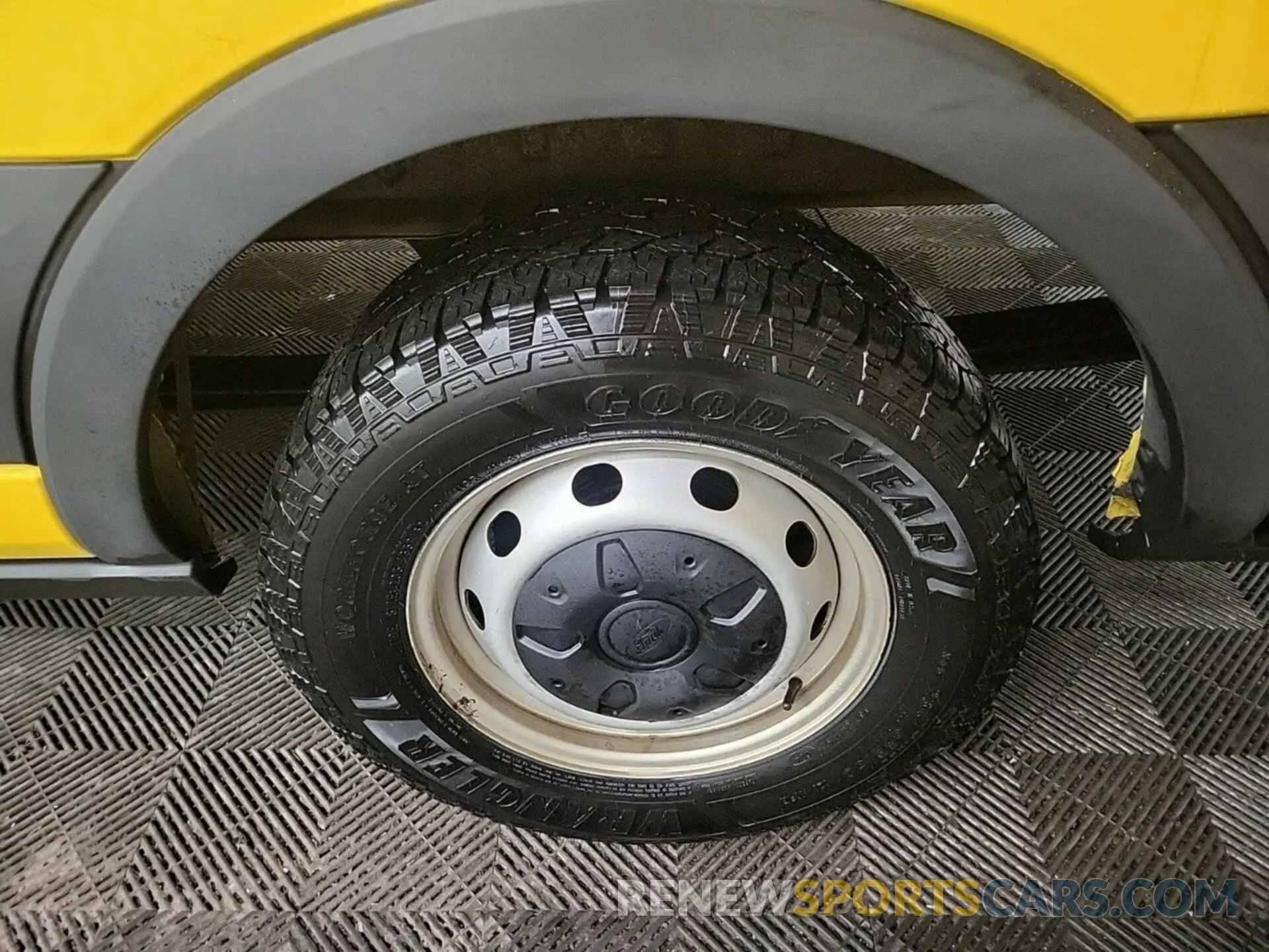 25 Photograph of a damaged car 1FTYR3XM0KKA24860 FORD TRANSIT 2019