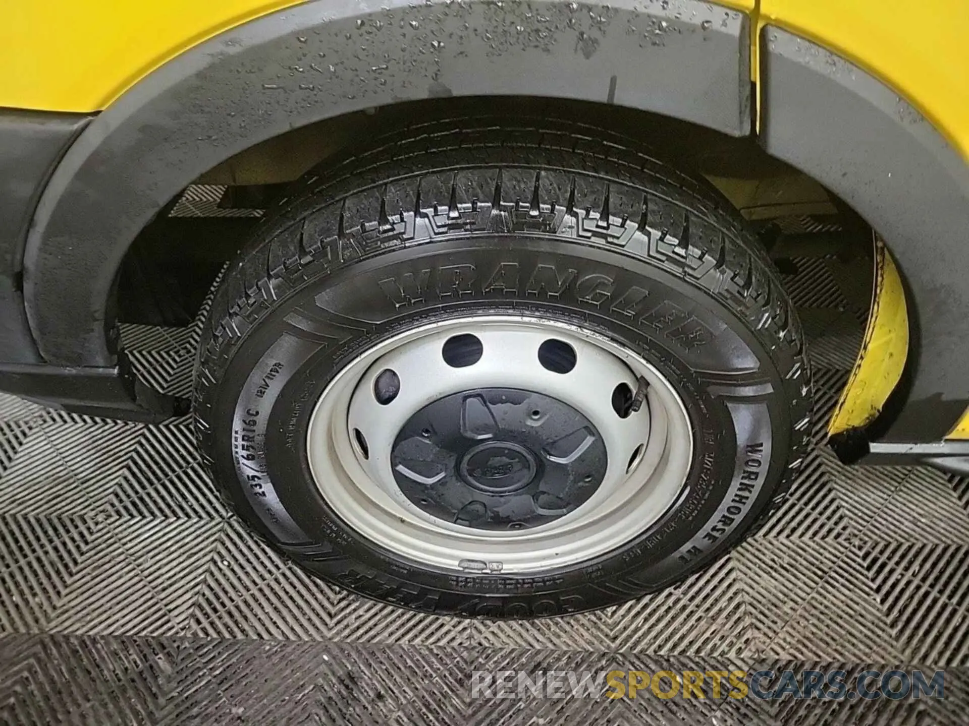 29 Photograph of a damaged car 1FTYR3XM0KKA24860 FORD TRANSIT 2019