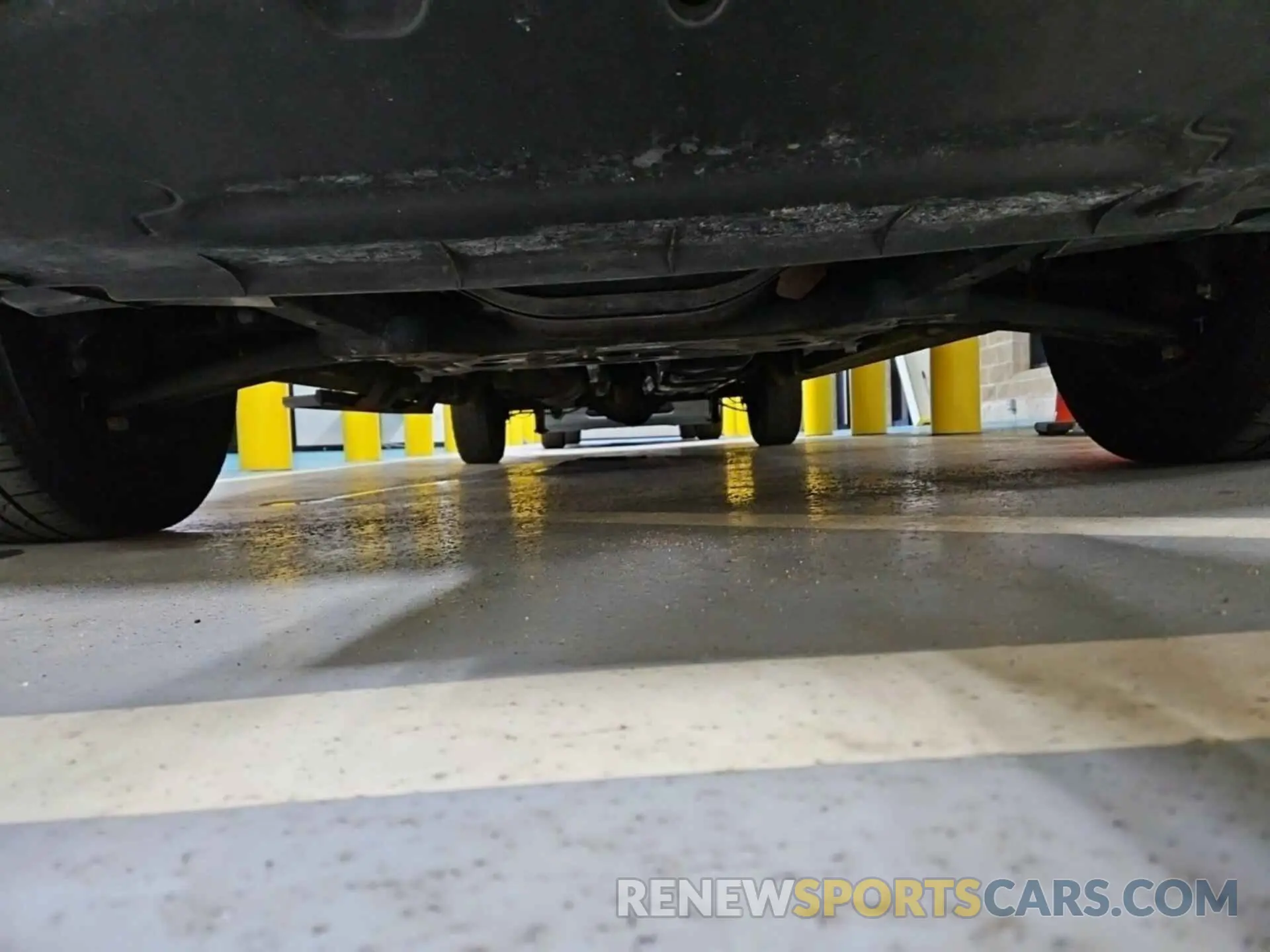 32 Photograph of a damaged car 1FTYR3XM0KKA24860 FORD TRANSIT 2019