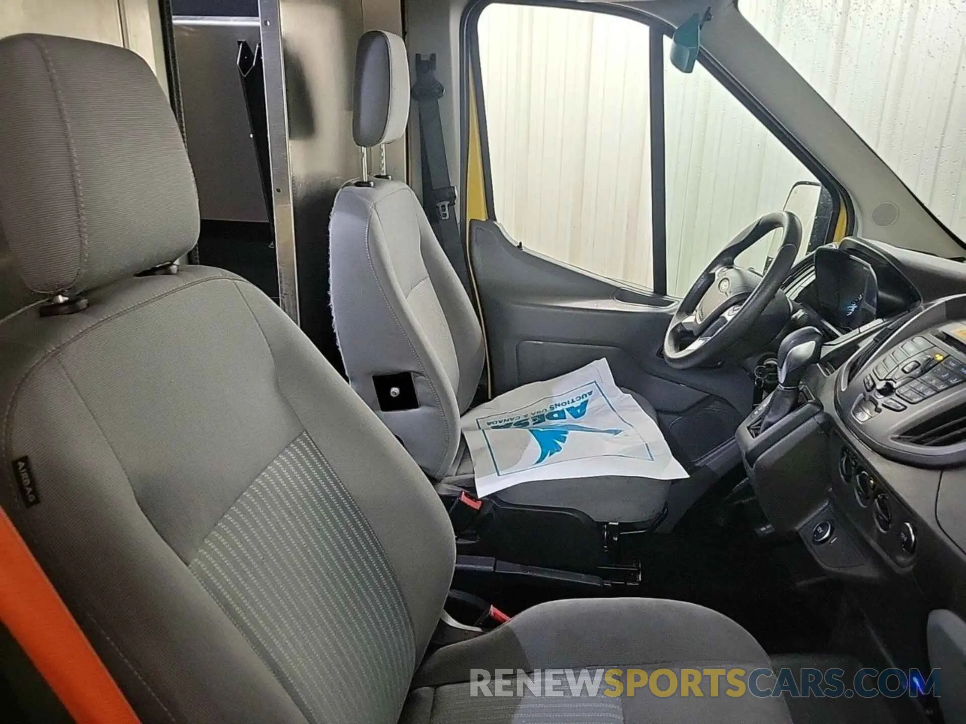 38 Photograph of a damaged car 1FTYR3XM0KKA24860 FORD TRANSIT 2019
