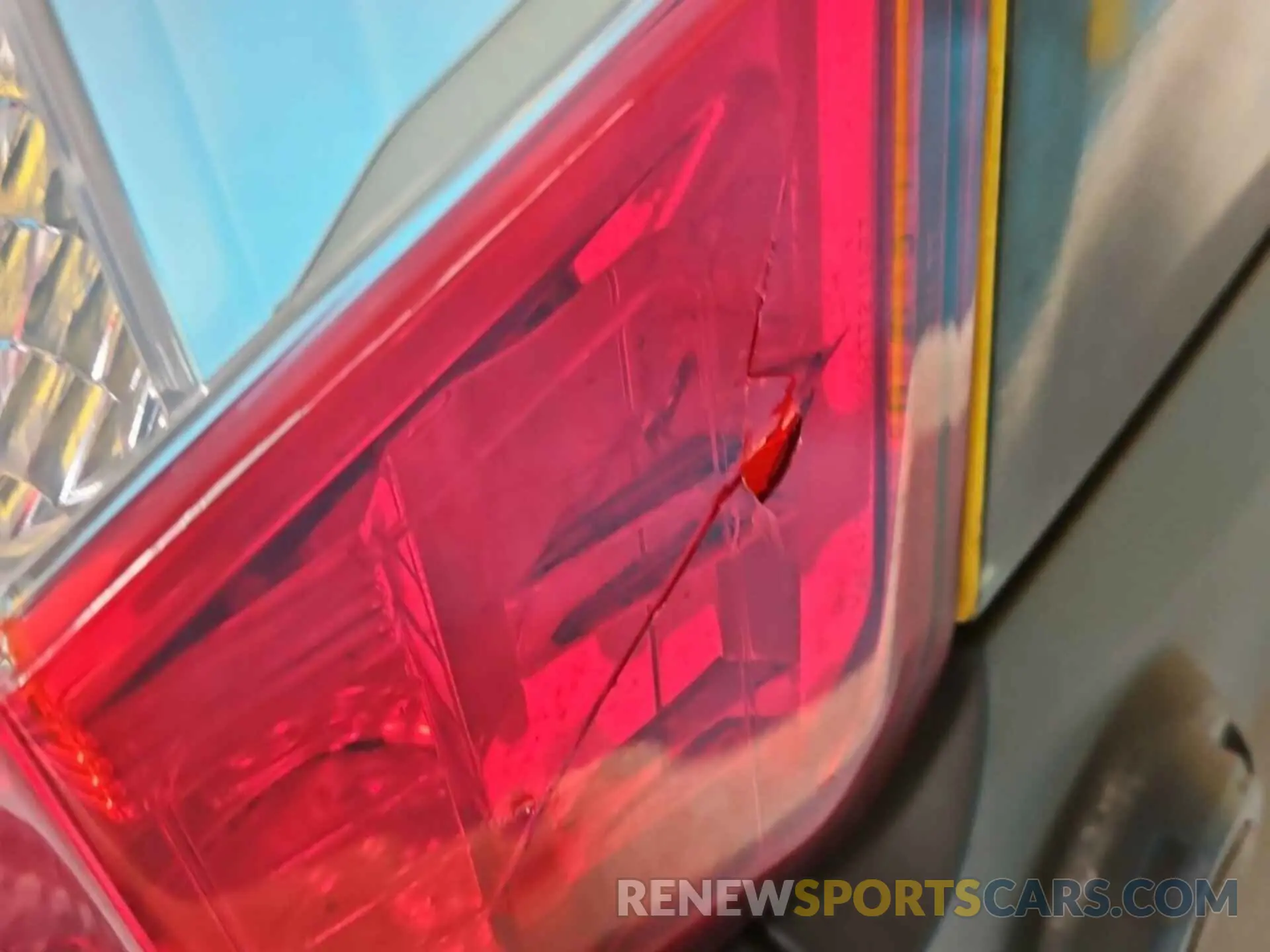 43 Photograph of a damaged car 1FTYR3XM0KKA24860 FORD TRANSIT 2019