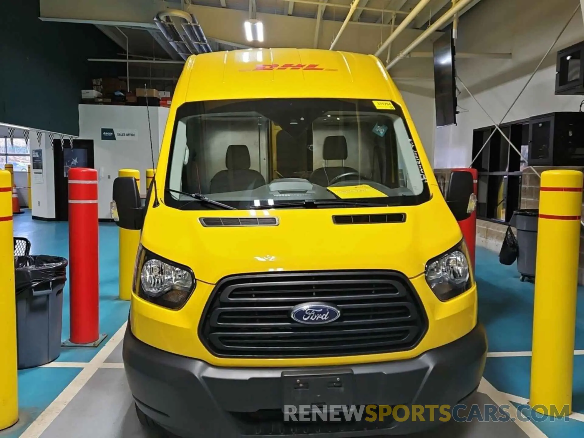 59 Photograph of a damaged car 1FTYR3XM0KKA24860 FORD TRANSIT 2019