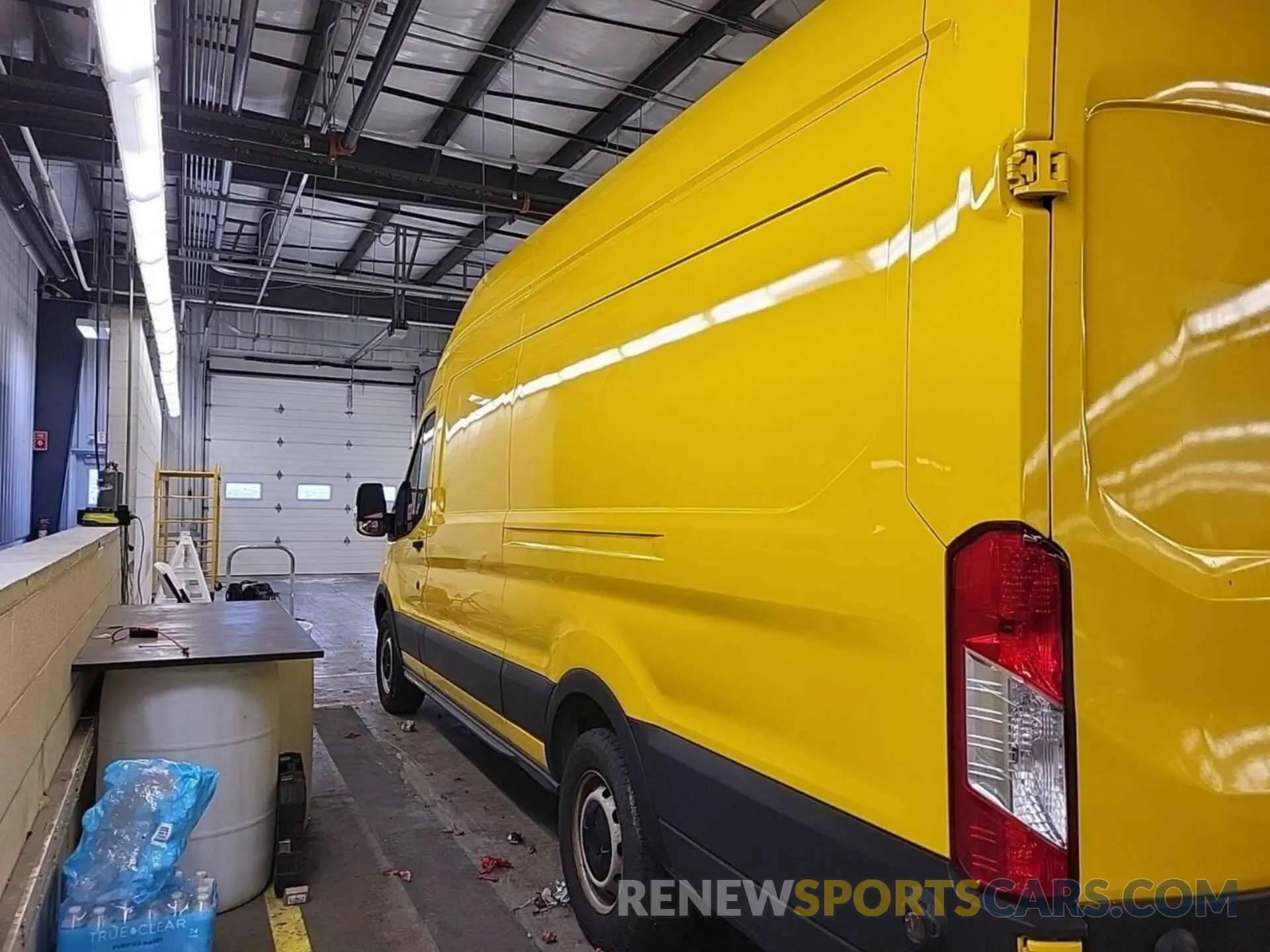 28 Photograph of a damaged car 1FTYR3XM0KKA38662 FORD TRANSIT 2019